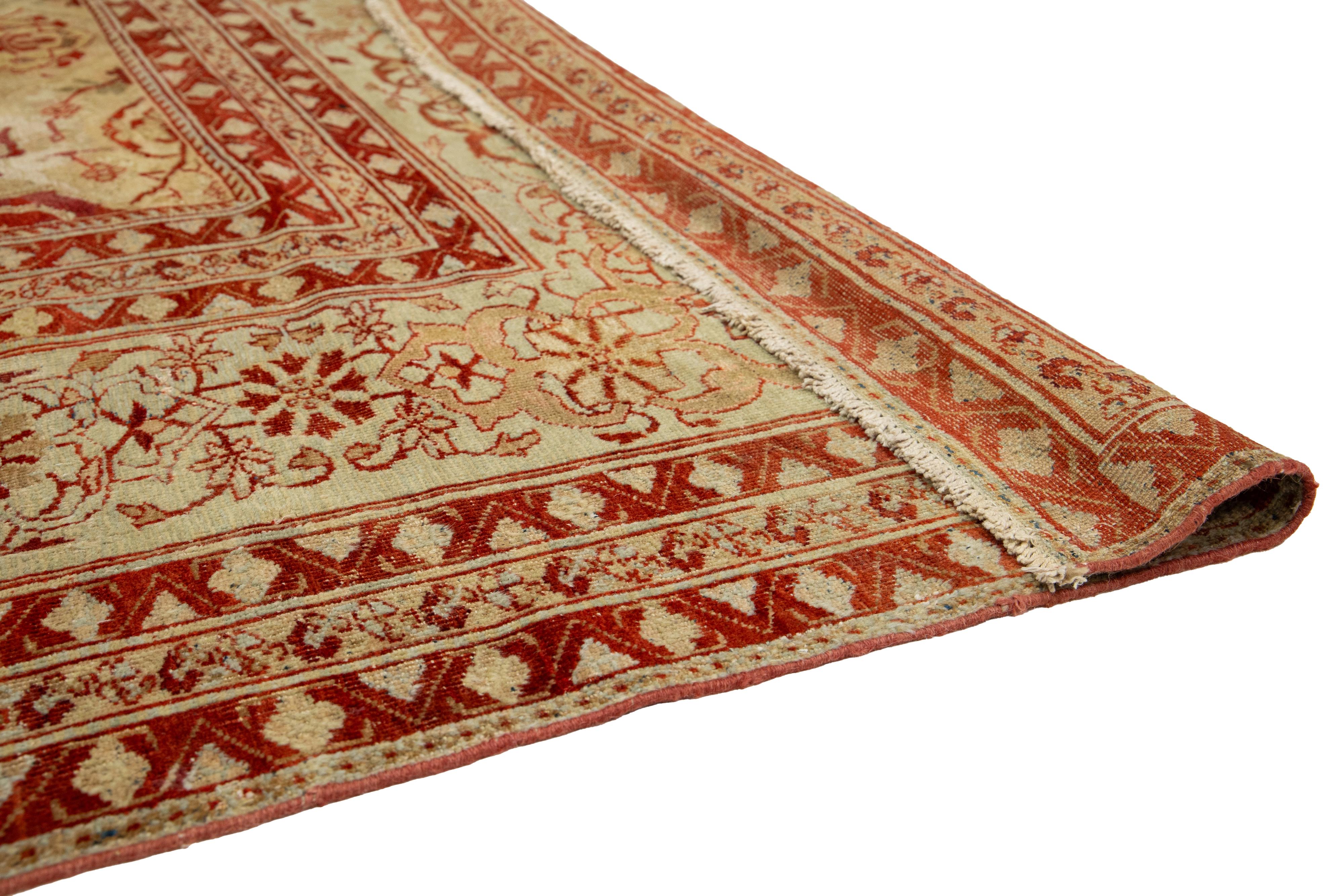 Einzigartiger übergroßer antiker persischer Sultanabad-Teppich aus brauner Wolle in Hellbraun mit Mittelteil-Design im Angebot 1