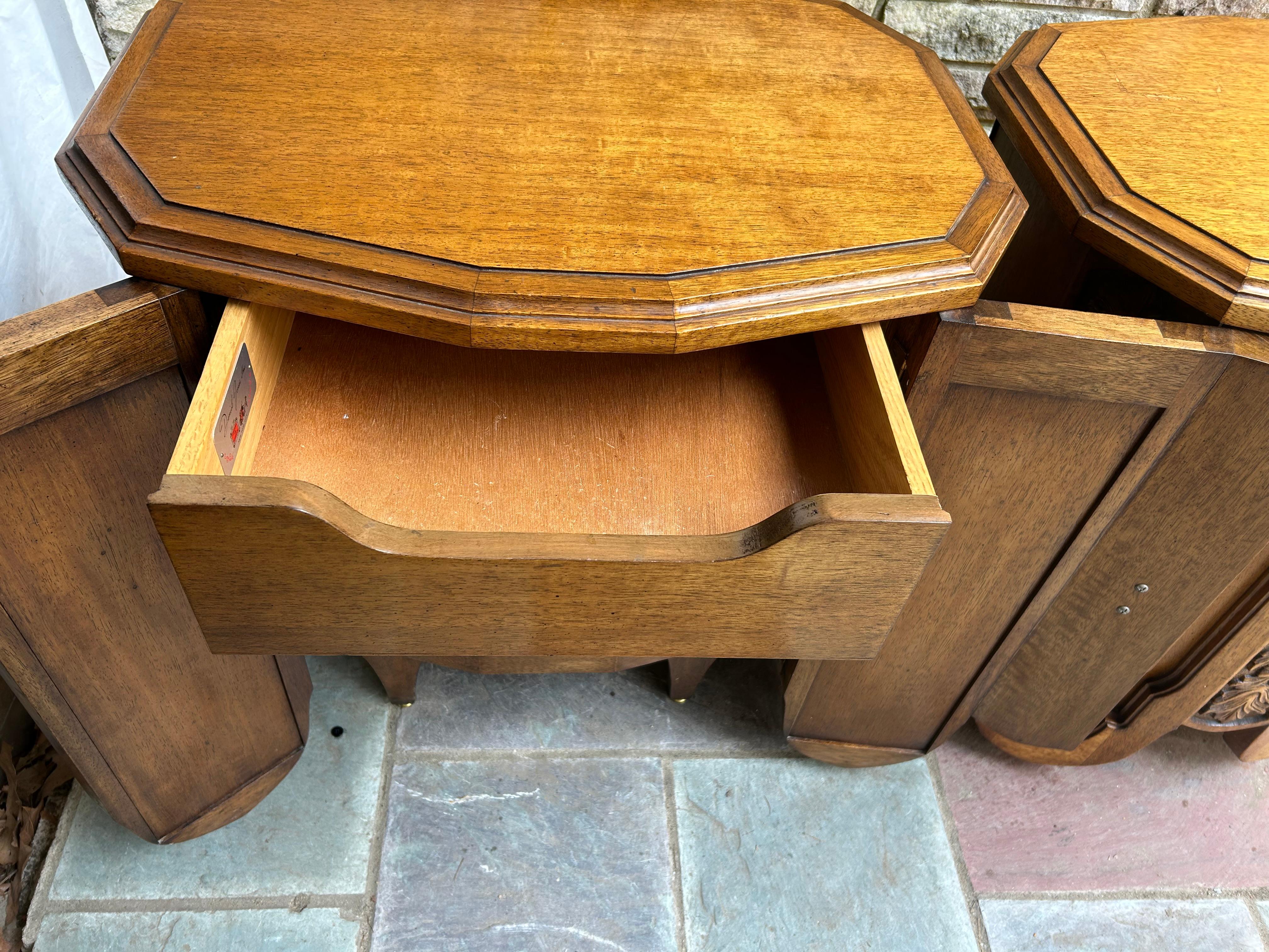 Unique Pair Daniel Jones inc. Walnut Spanish Revival Night Stand End Table For Sale 5