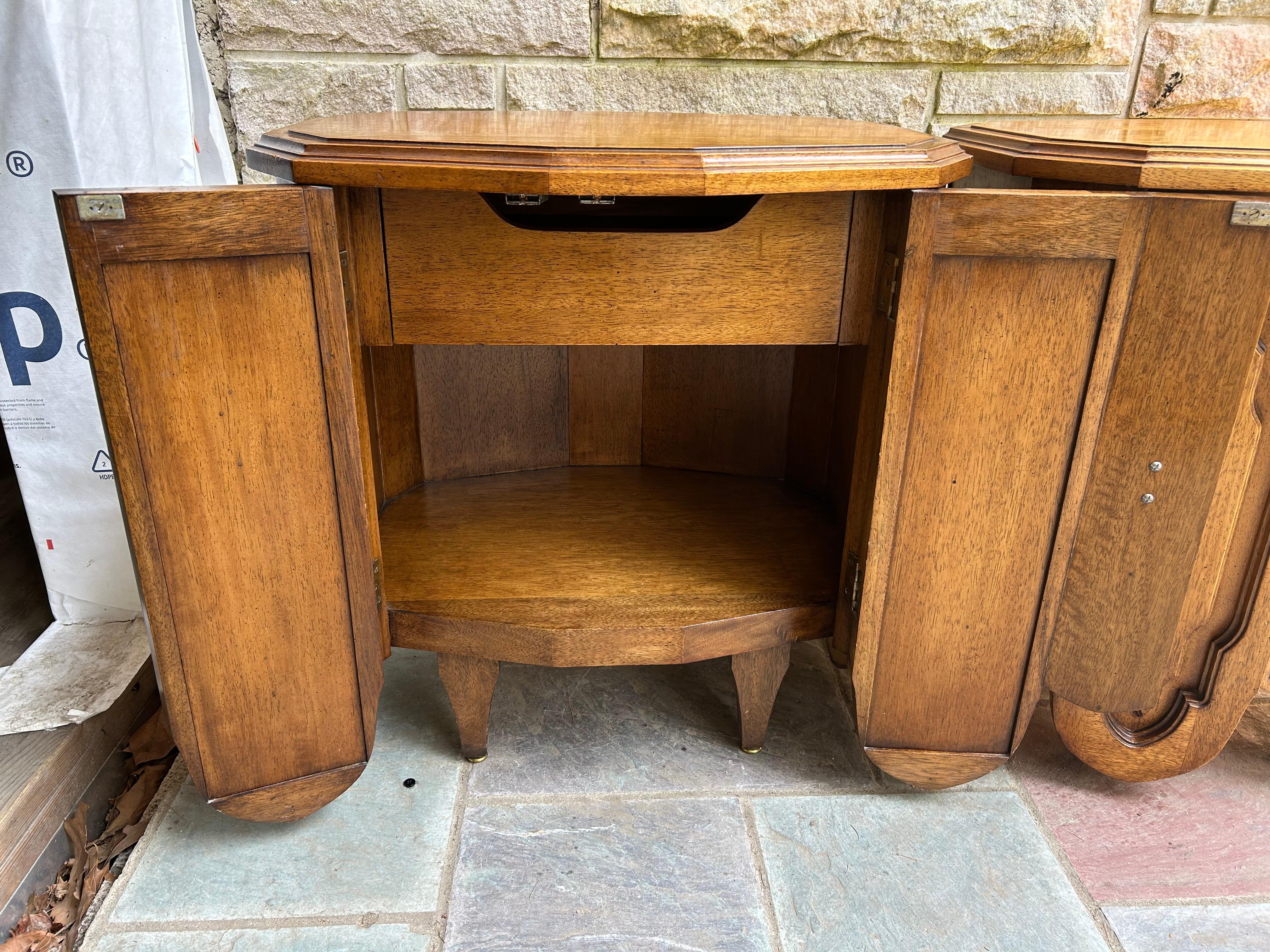 Unique Pair Daniel Jones inc. Walnut Spanish Revival Night Stand End Table For Sale 7