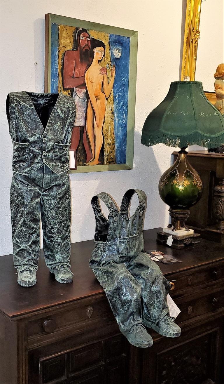 Pareja Única de Esculturas de Chico de Fibra de Vidrio Pintadas con Arte Contemporáneo Firmadas en venta 6