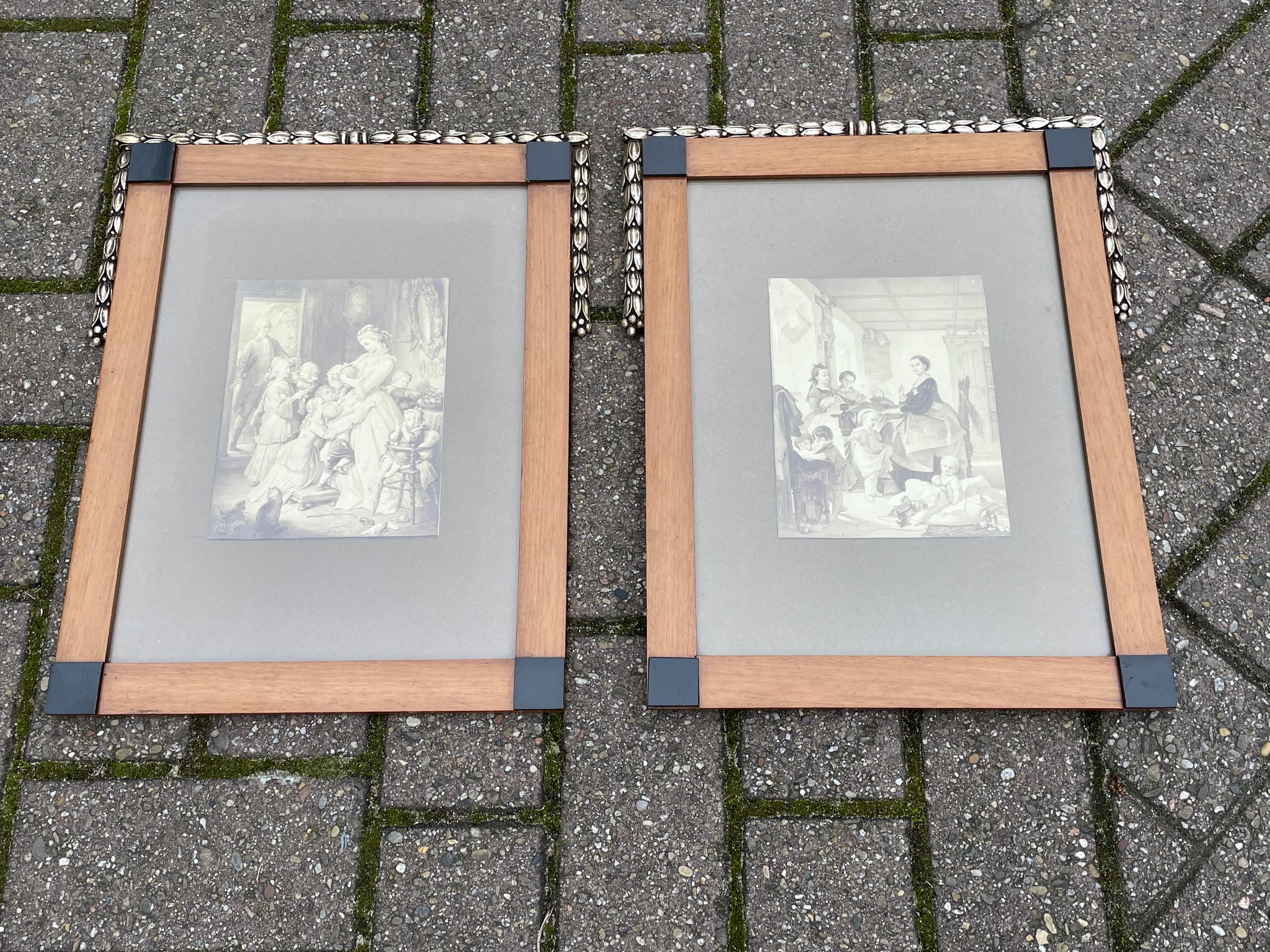 Einzigartiges Paar früher Art-Déco-Wandrahmen aus Nussbaumholz und Glas für Fotografie oder Bilder im Angebot 9