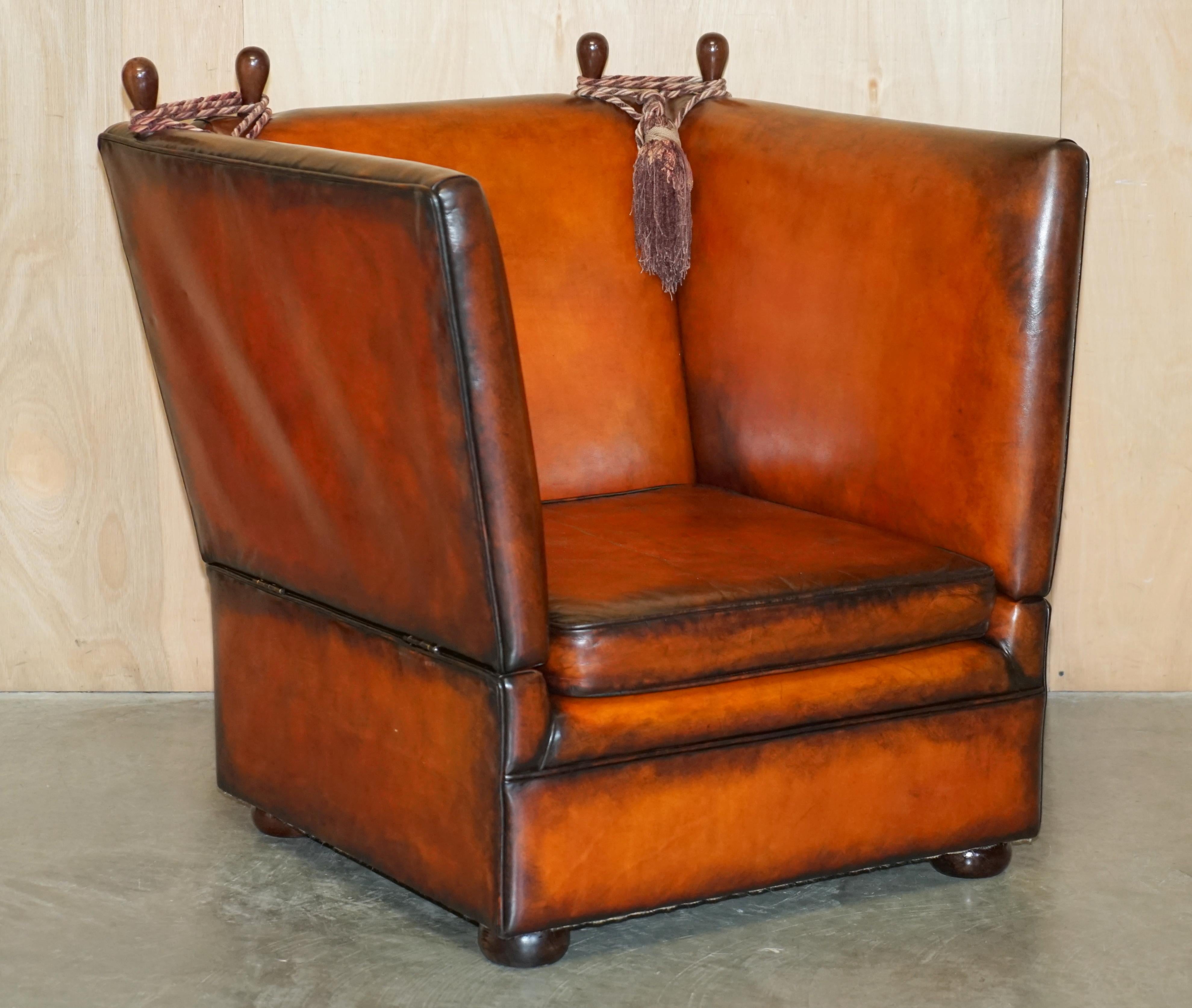 Royal House Antiques

The House Antiques a le plaisir d'offrir à la vente cette superbe paire de fauteuils club Knoll de style Art Déco, entièrement restaurés, en cuir richement teinté à la main et de couleur Whisky.

Veuillez noter que les frais de