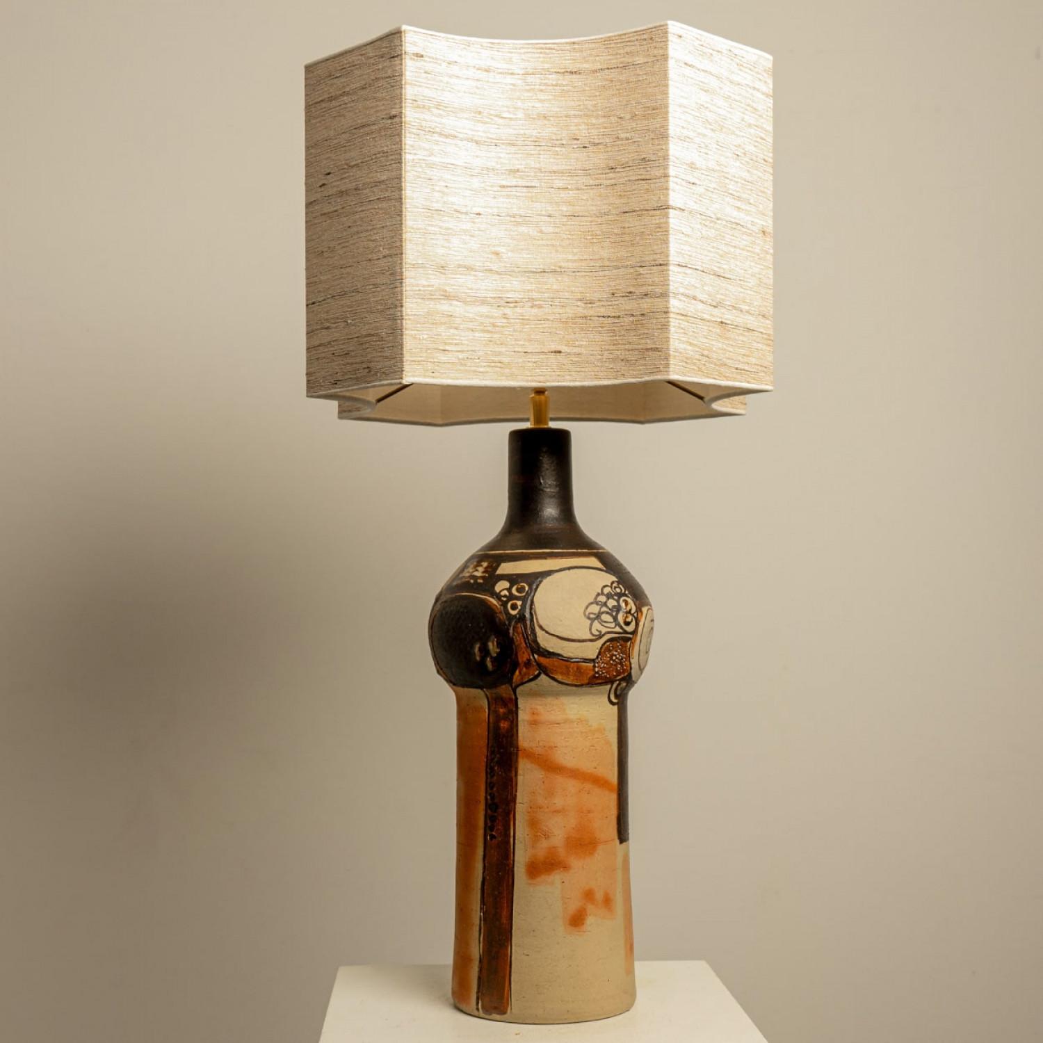 Paire unique de grandes lampes de bureau en céramique, fabriquées par Hanne Salamon, 1970 en vente 3