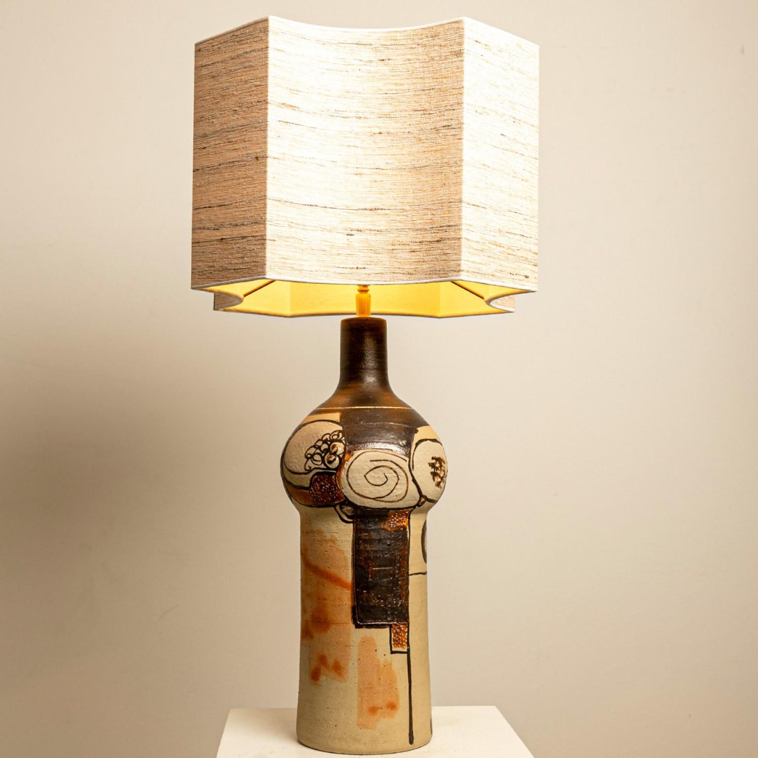 Céramique Paire unique de grandes lampes de bureau en céramique, fabriquées par Hanne Salamon, 1970 en vente