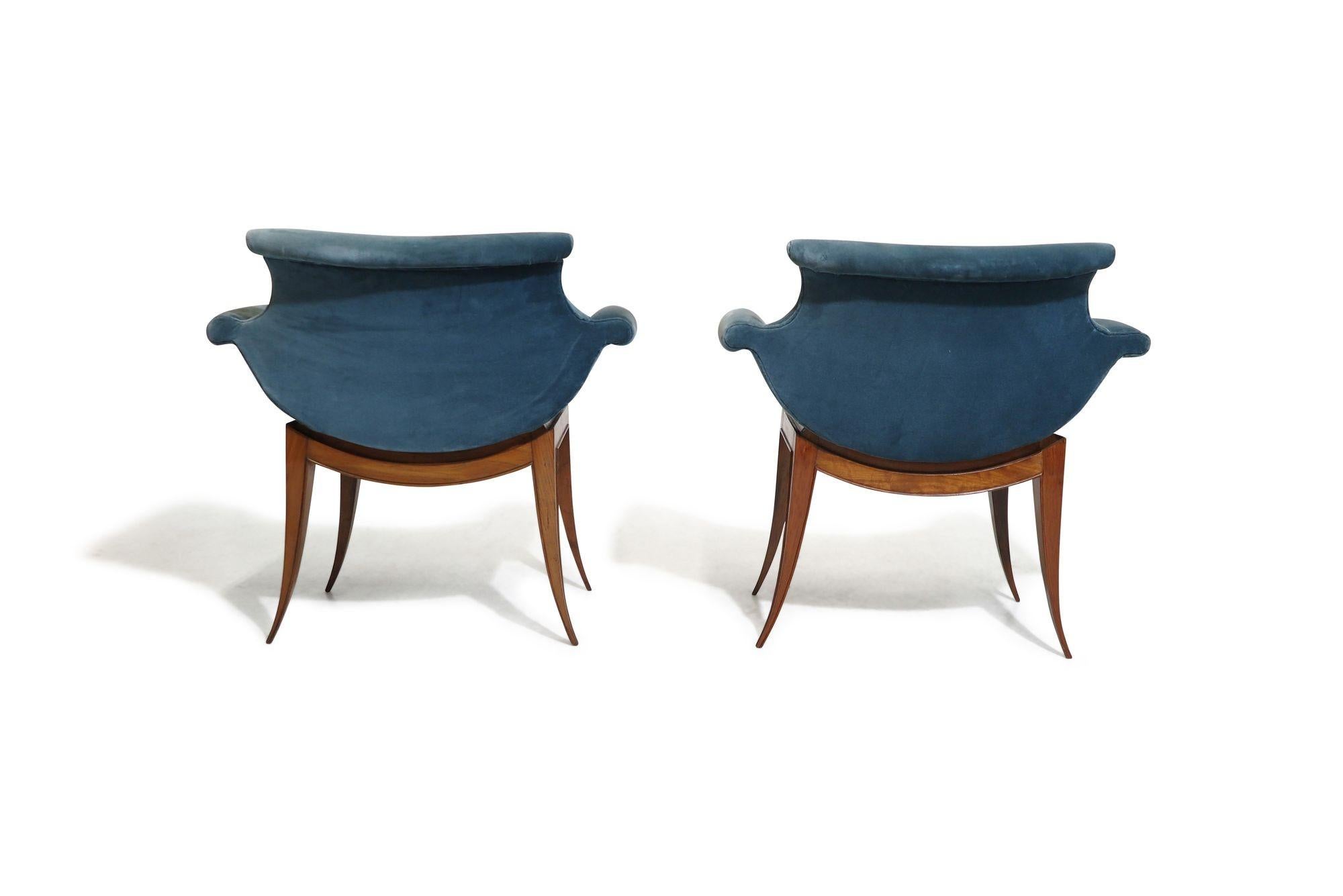Unique Pair of Midcentury Armchairs in Brazilian Caviuna and Blue Velvet For Sale 1