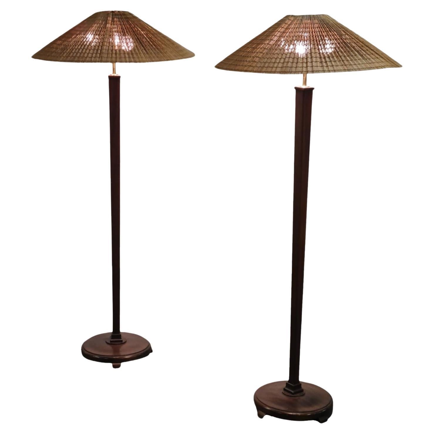 Einzigartiges Paar Stehlampen von Paavo Tynell / Paul Boman, Taito / Boman im Angebot