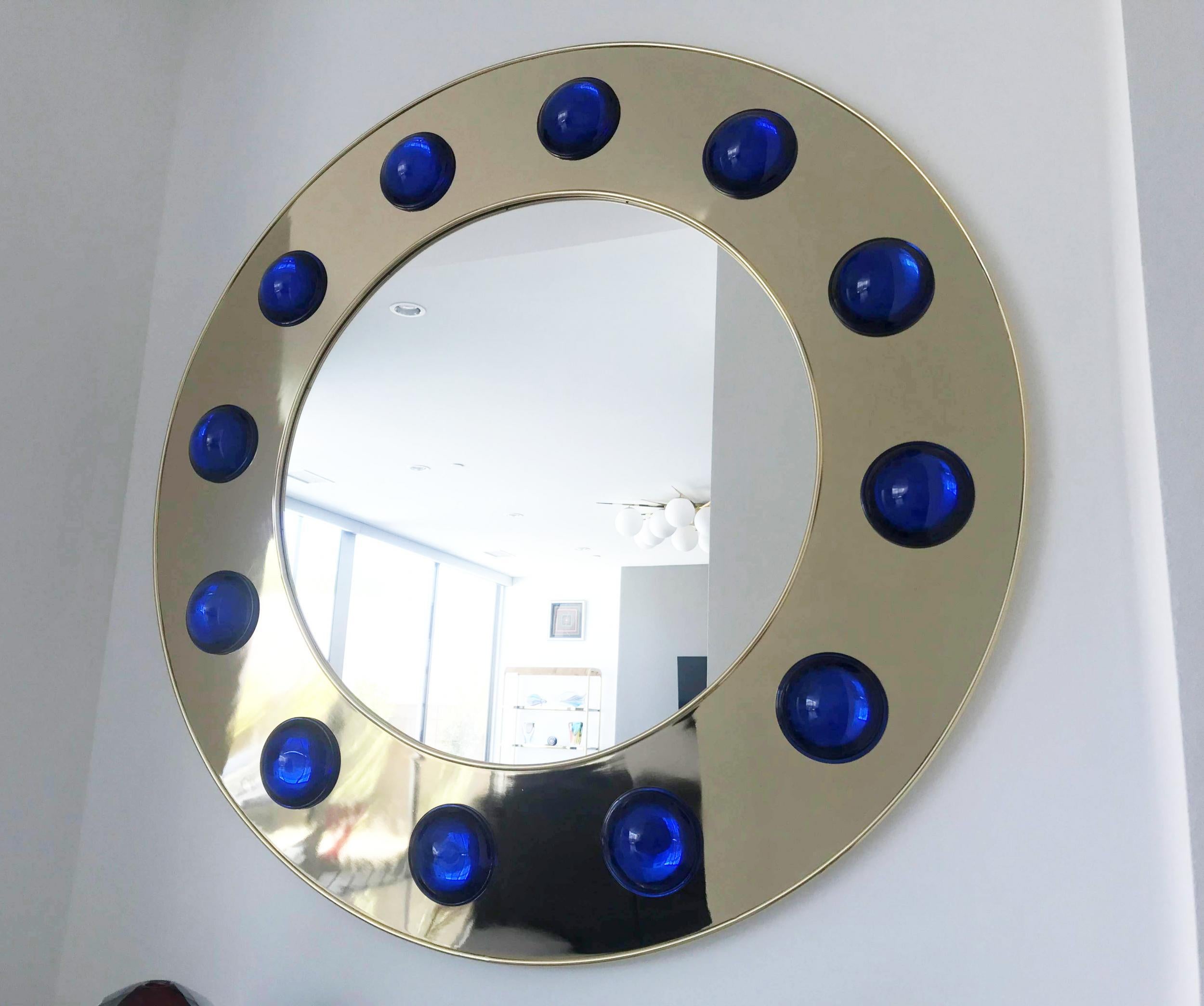 Unique Pair of Round Mirrors Polished Brass, Dark Blue Murano Glass, Italy, 1980s In Good Condition In Los Angeles, CA