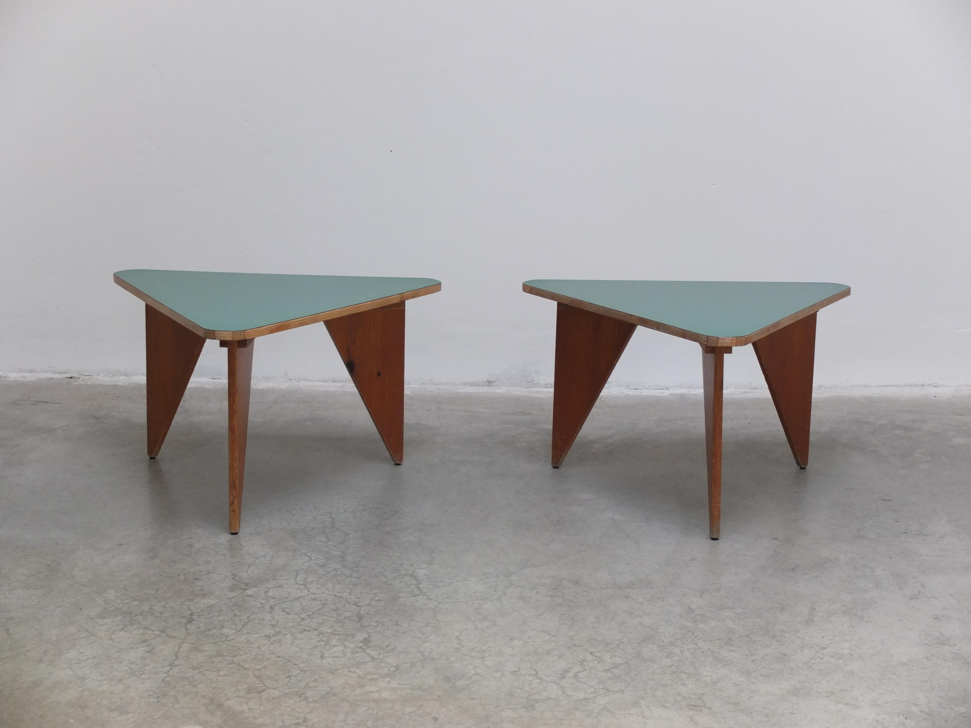 Unique Pair of Triangular Coffee or Side Tables, 1960s For Sale 12