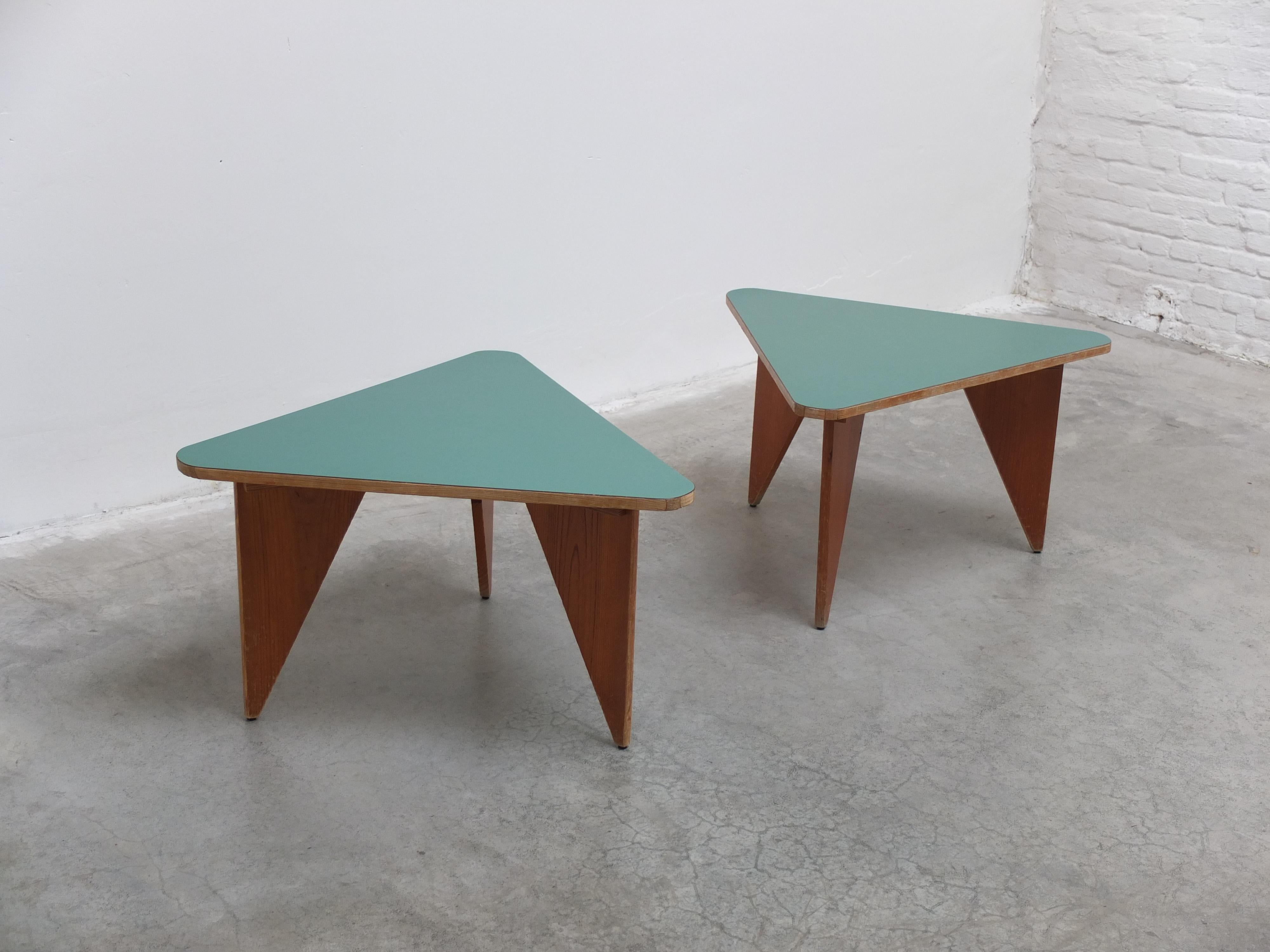 French Unique Pair of Triangular Coffee or Side Tables, 1960s For Sale