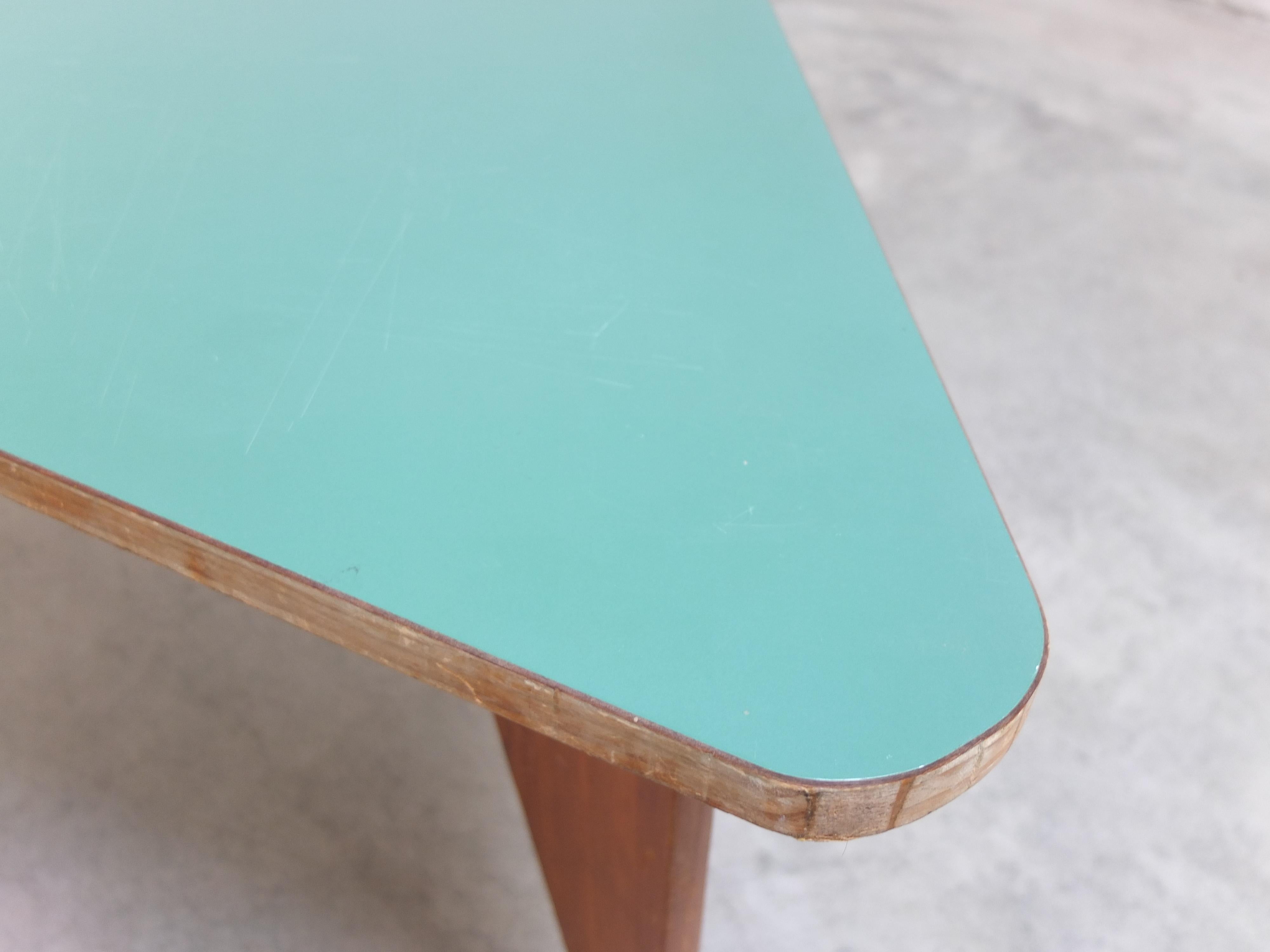 Unique Pair of Triangular Coffee or Side Tables, 1960s For Sale 2