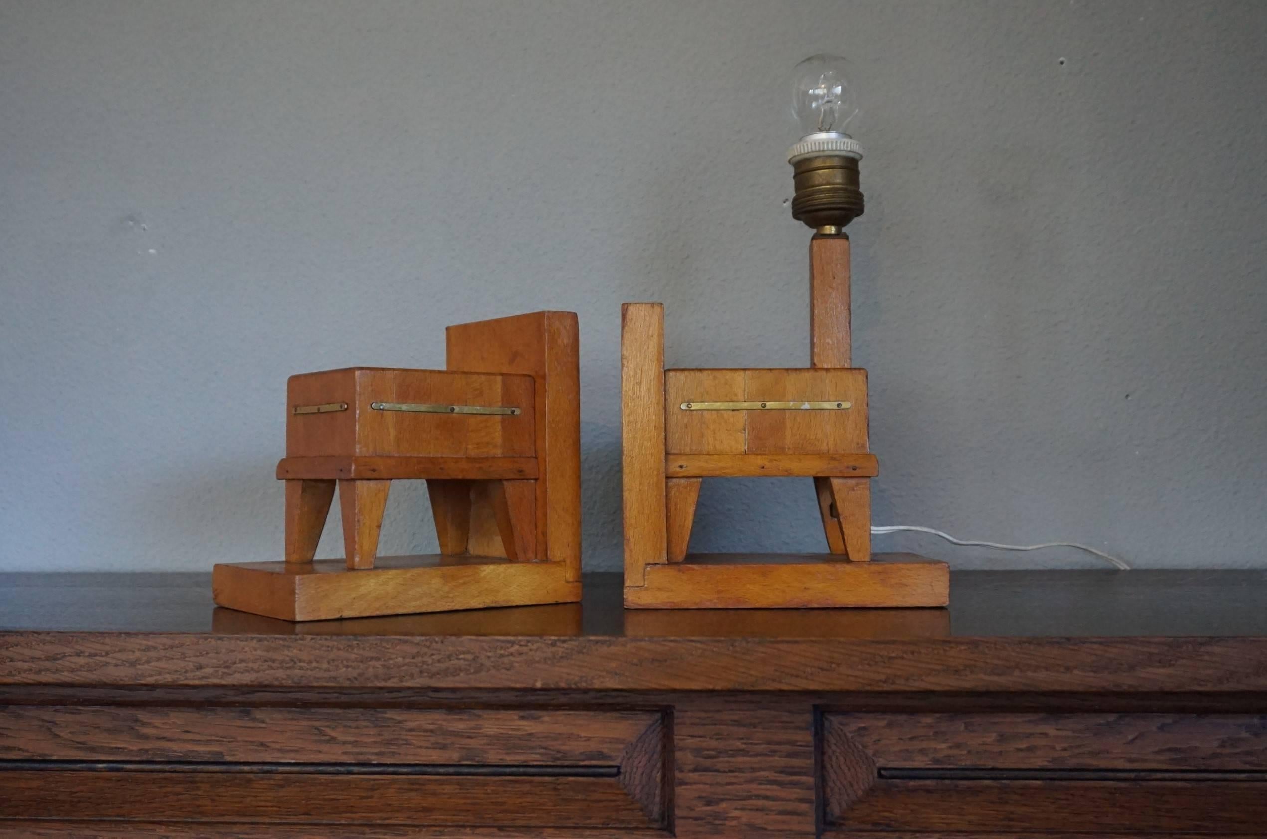 20th Century Pair of Wooden Art Deco Butcher Block Bookends with Integrated Table Light For Sale