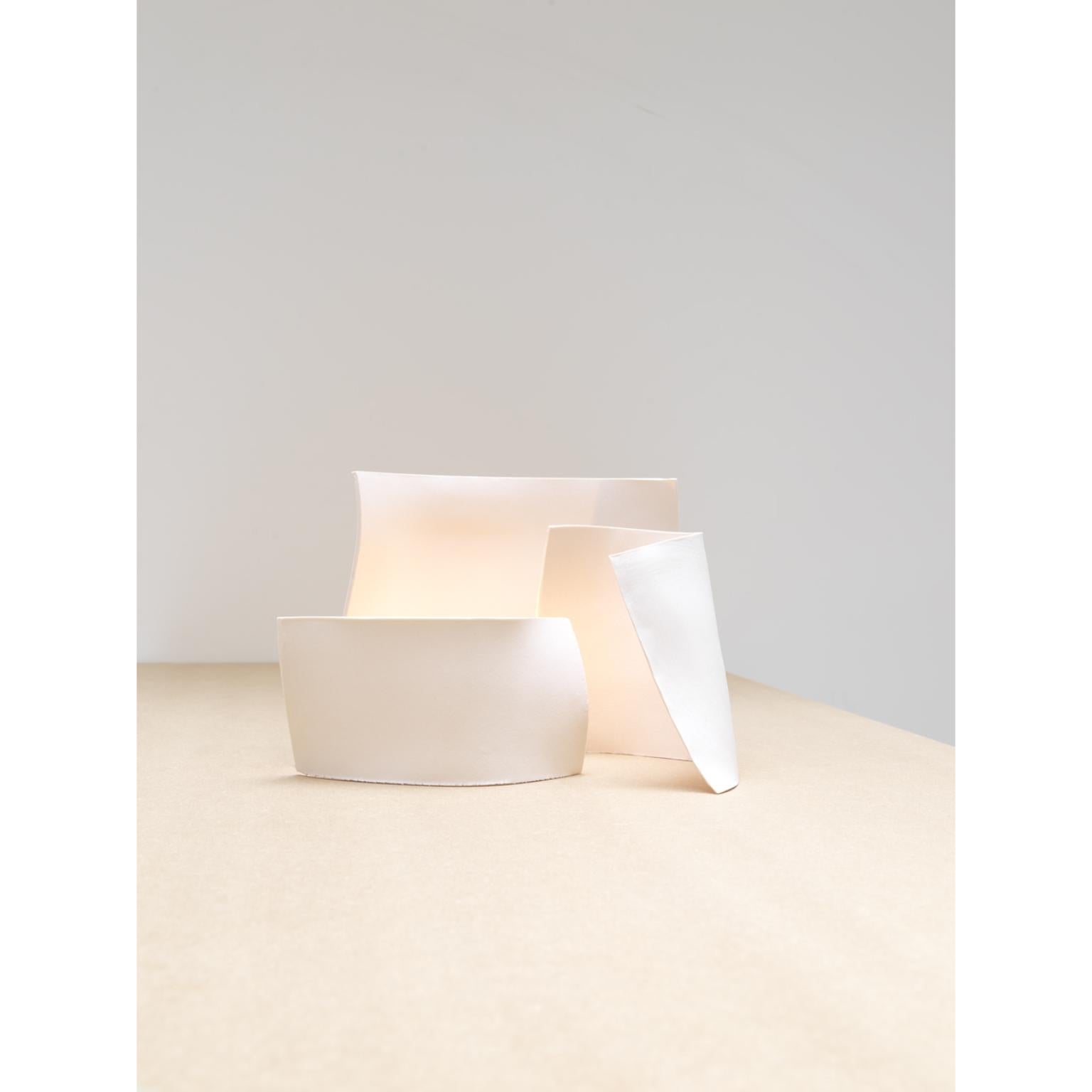Unique paravents screens accessory jewelry lights by Koen Van Guijze
Dimensions: Shapes on request
Materials: Paper porcelain

Handmade screens in paper porcelain, to give more reflection or to hide any light source.

After a career of more