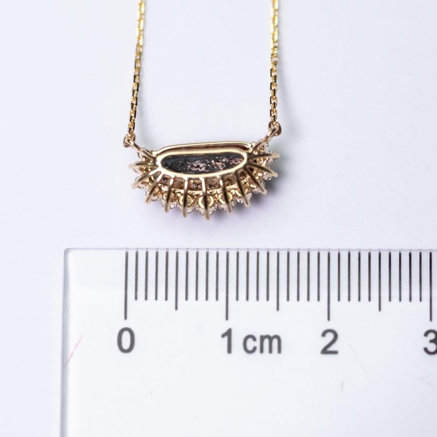 Collier d'Opale de Boulder Australienne Halo Diamant Or Jaune 18K Pour femmes en vente