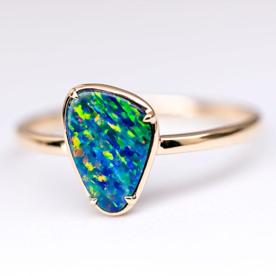 Brilliant Cut Unique Pattern Doublet Opal Engagement Ring 18K Yellow Gold