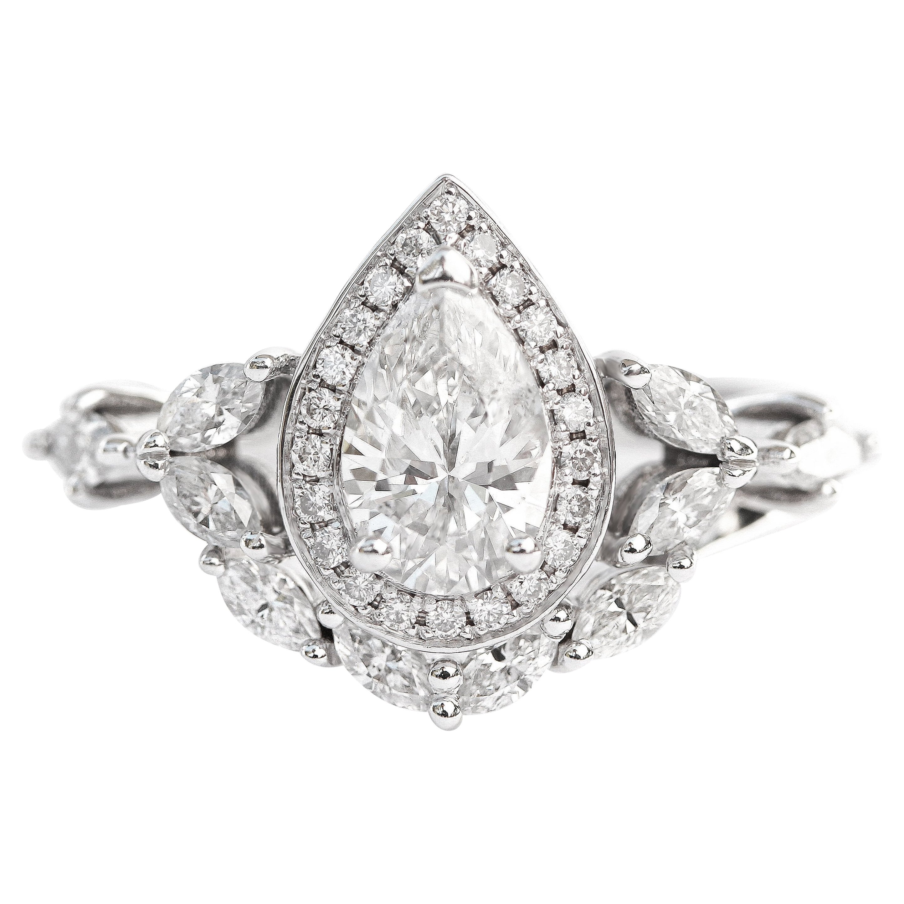 Einzigartige Birne Diamant Halo Verlobung zwei Ringe Set "Muse" im Angebot