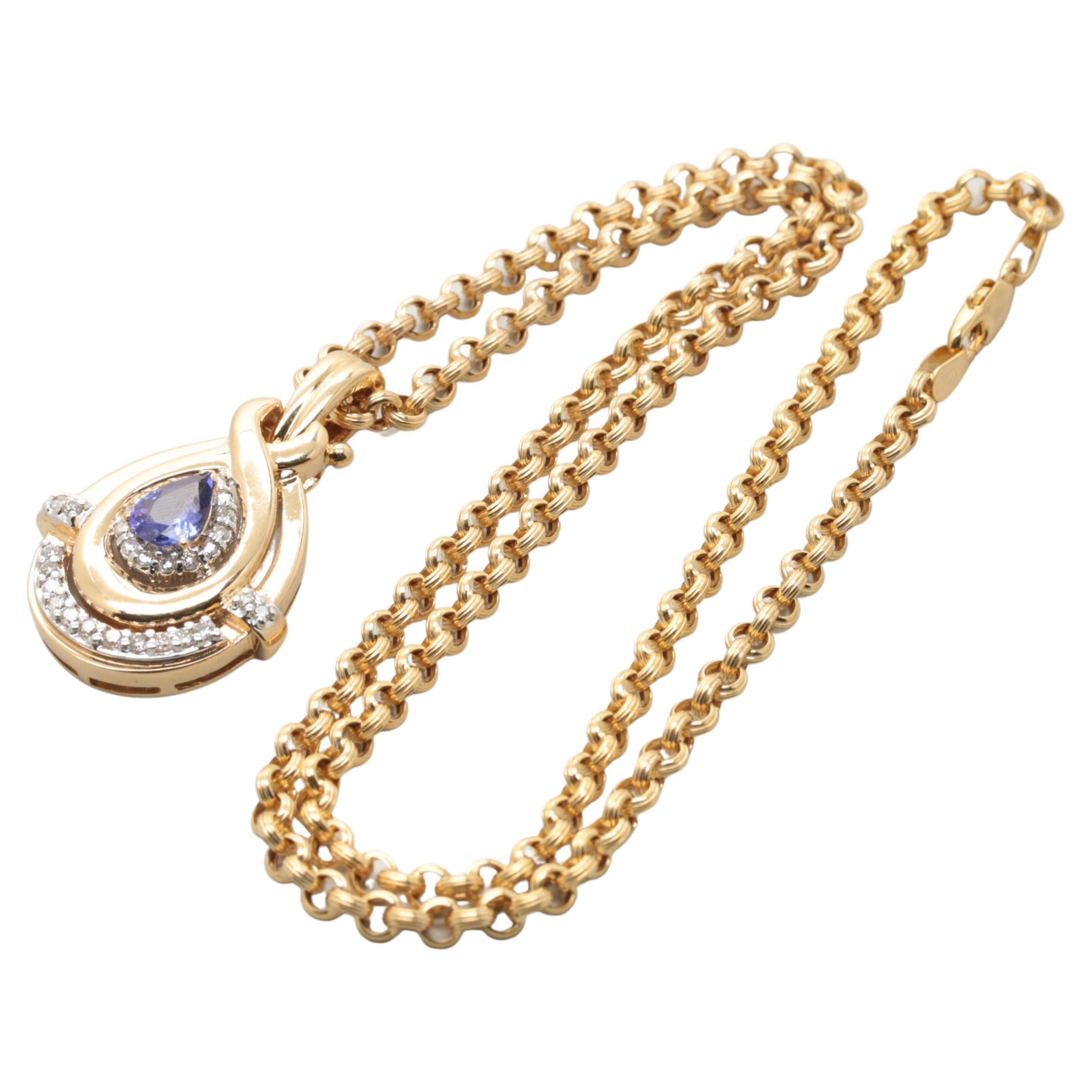 Unique Pear Cut Emerald Diamonds Pendant Necklace, 18K Gold For Sale at