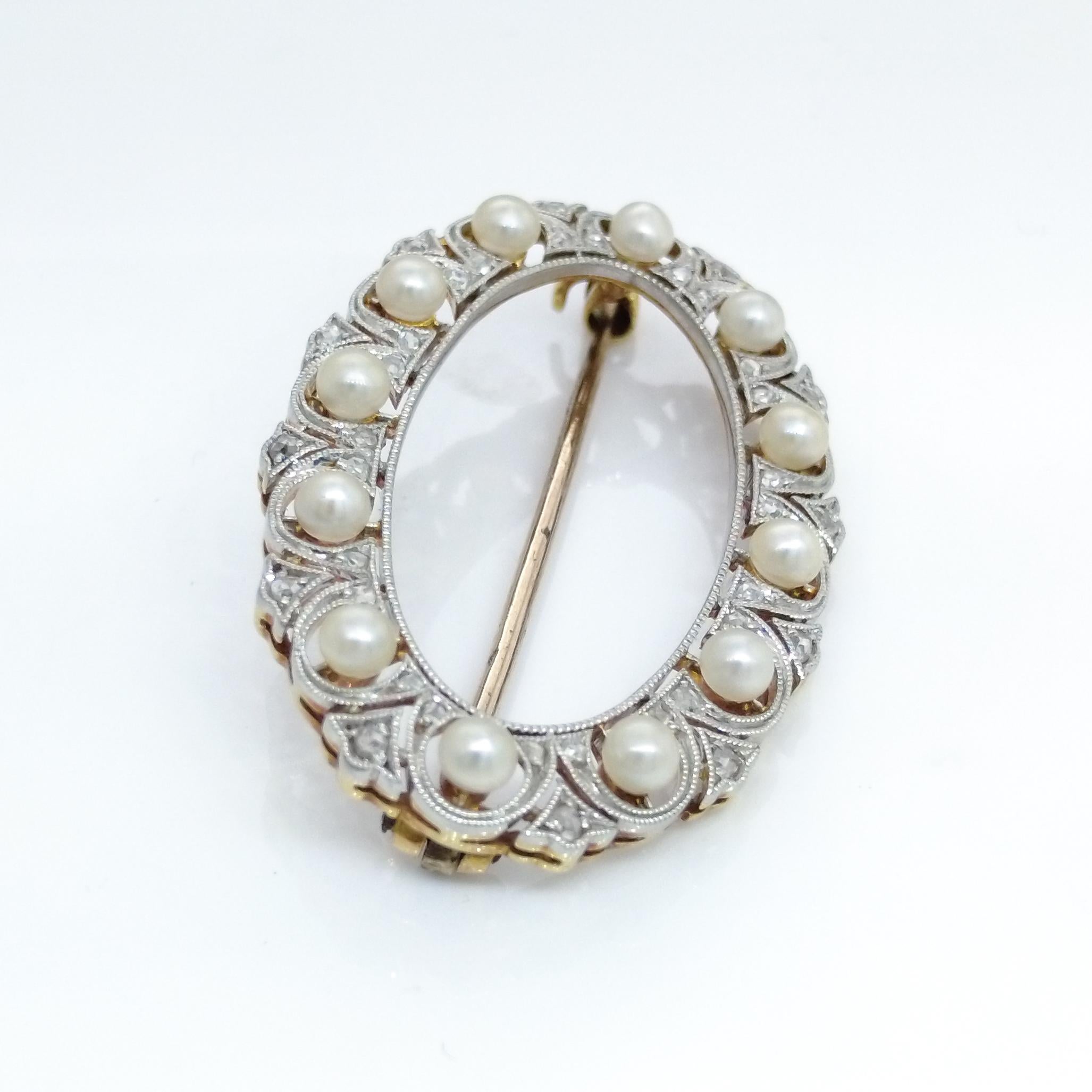 Eine einzigartige Perlen- und Diamantbrosche aus Platin (Art nouveau) im Angebot