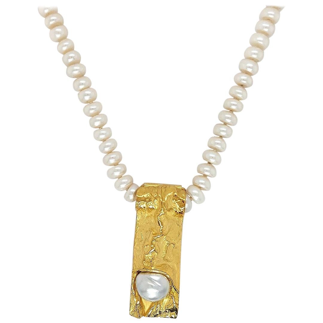 Unique Pearl Necklace 18 Karat Gold Pearl Pendant by Jean-pierre de Saedeleer For Sale