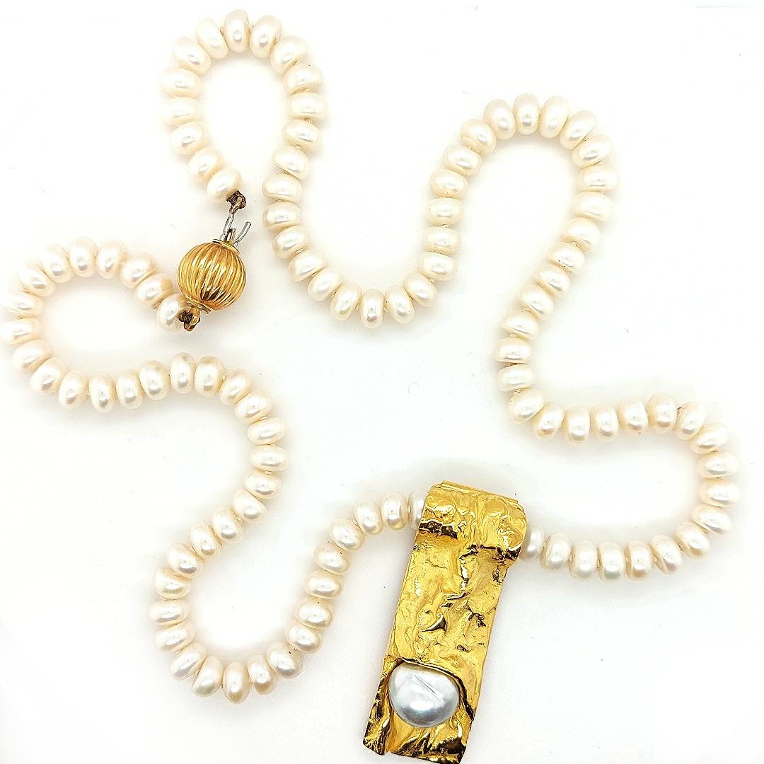 Unique Pearl Necklace 18 Karat Gold Pearl Pendant by Jean-pierre de Saedeleer For Sale 6