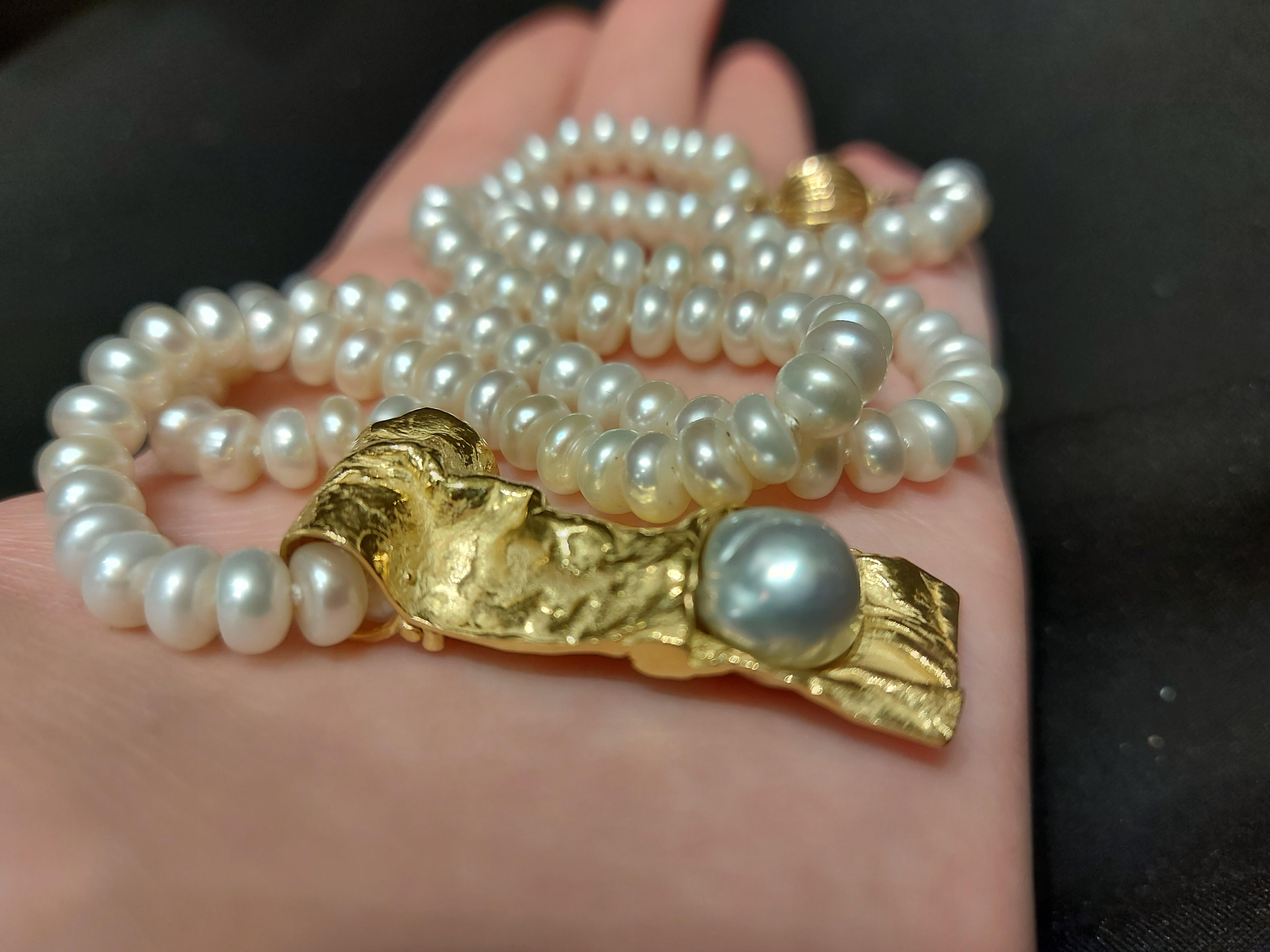 Unique Pearl Necklace 18 Karat Gold Pearl Pendant by Jean-pierre de Saedeleer For Sale 8