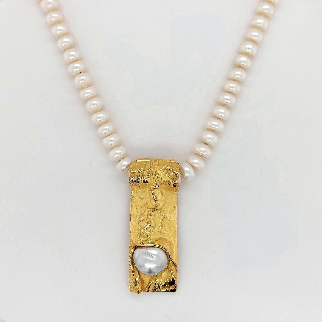 Artist Unique Pearl Necklace 18 Karat Gold Pearl Pendant by Jean-pierre de Saedeleer For Sale