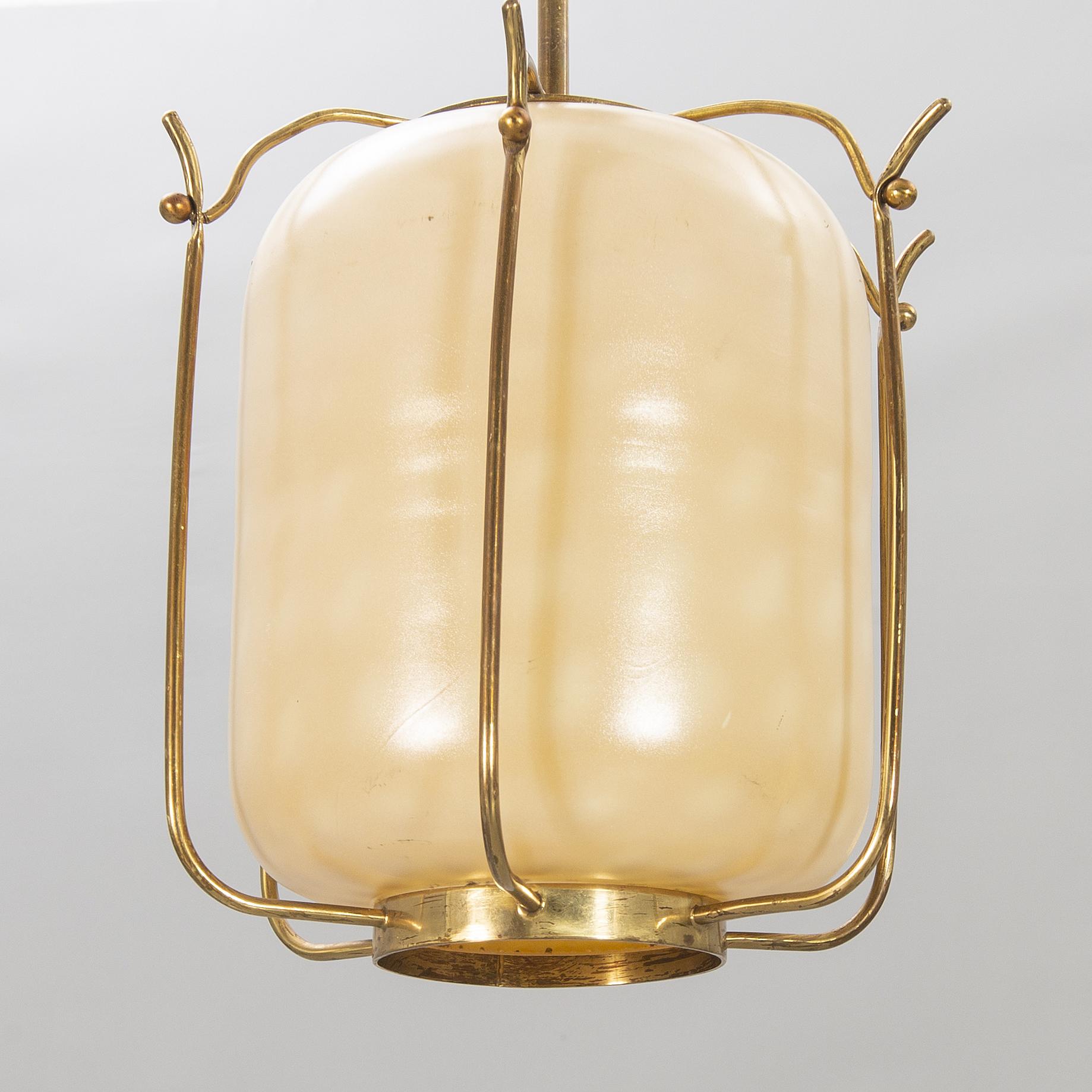 Mid-Century Modern Unique Pendant Light  James Mont style Glass and Brass, Usa 1960 For Sale