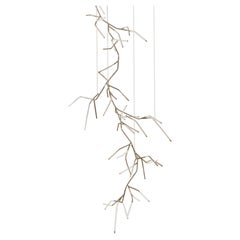 Lampadario scultoreo in ottone di Morghen Studio, unico nel suo genere, simile a un ramo.
