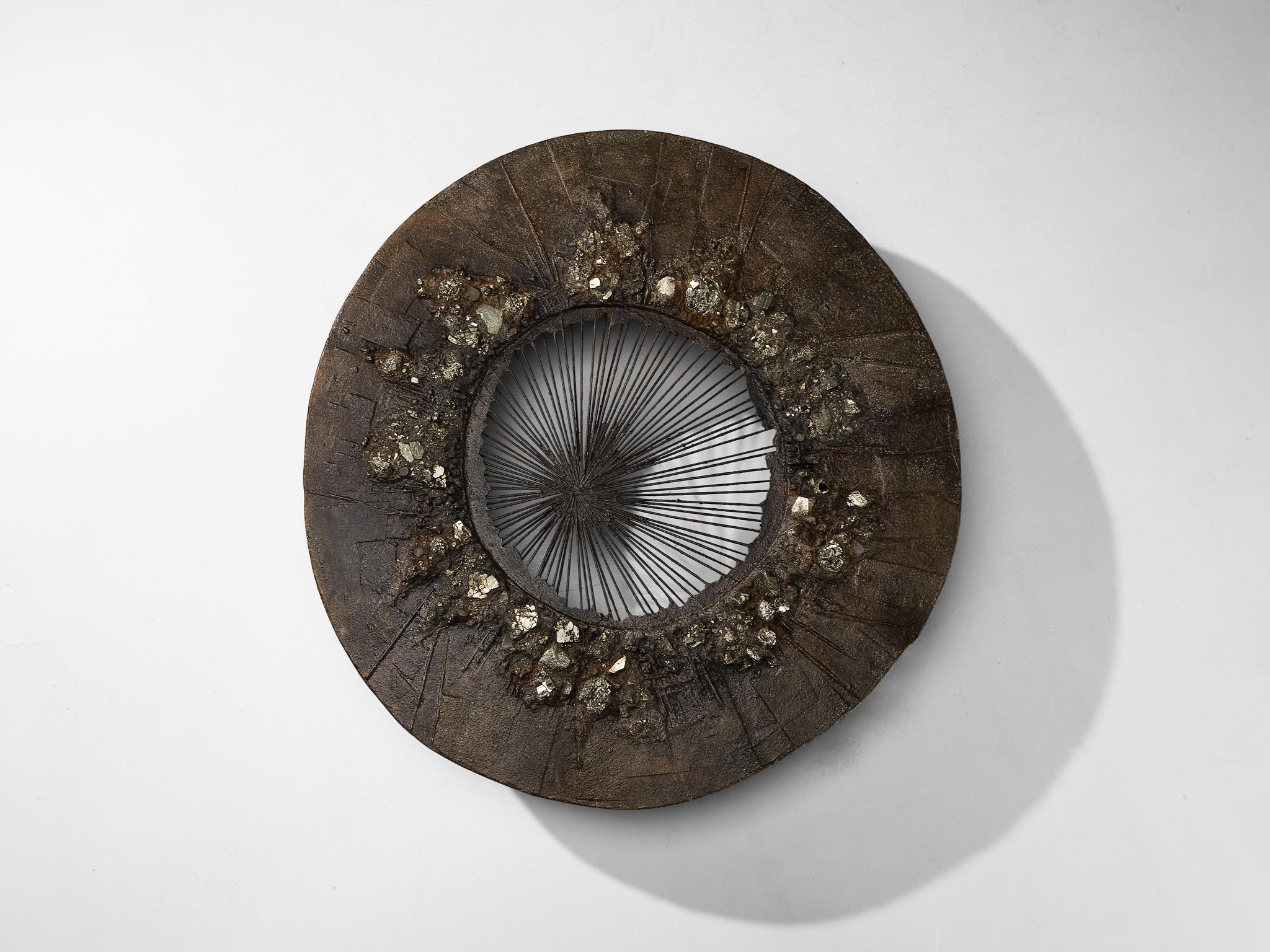 Mid-Century Modern Table basse unique Pia Manu fabriquée à la main en pyrite et Ammonite  en vente