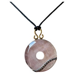 Einzigartige Seiden-Seiden-Seiden-Seiden-Seil-Halskette mit Anhänger, Rosenquarz graue Diamanten