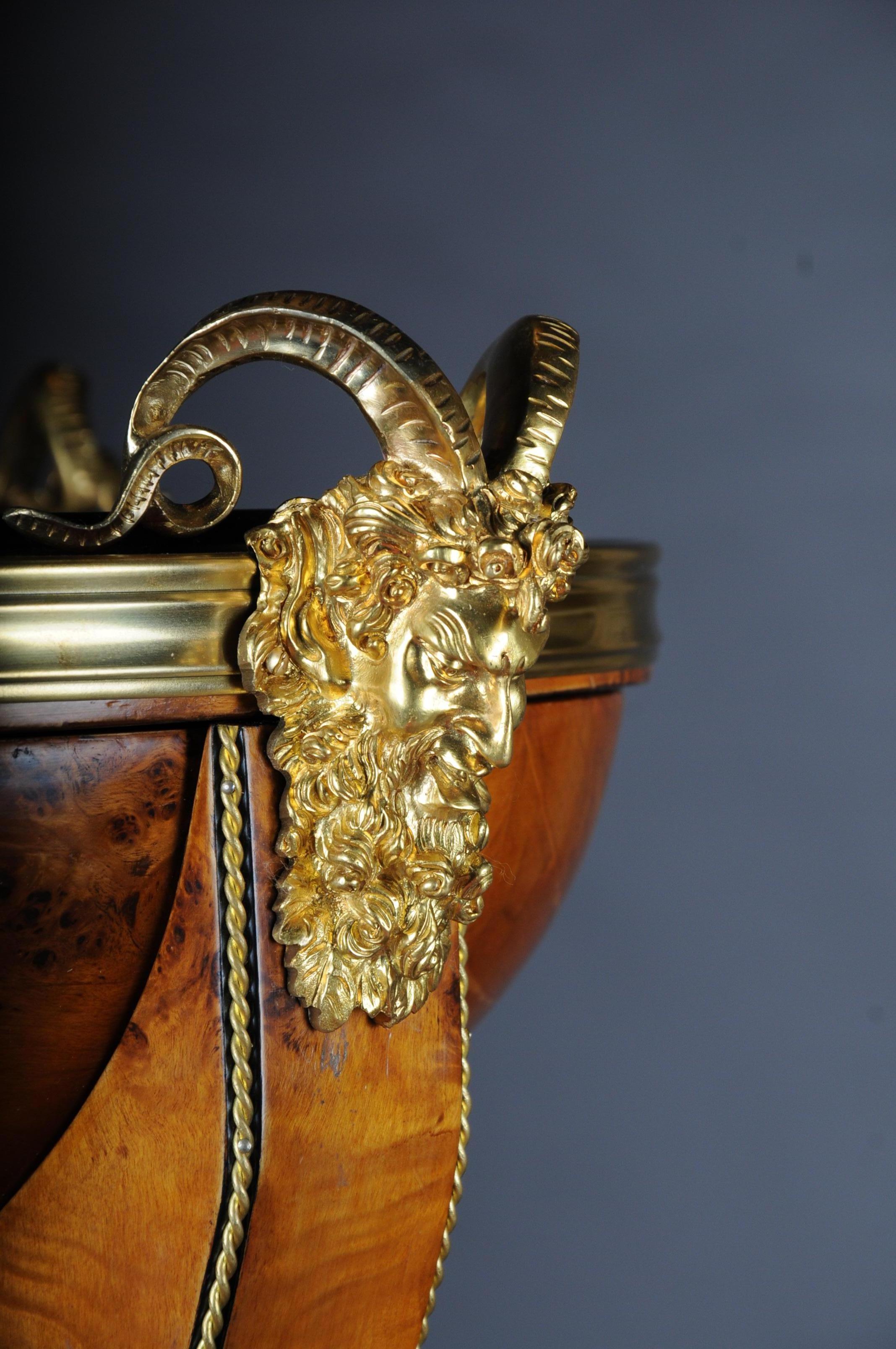 Pillar ou piédestal unique de style Empire Bon état - En vente à Berlin, DE