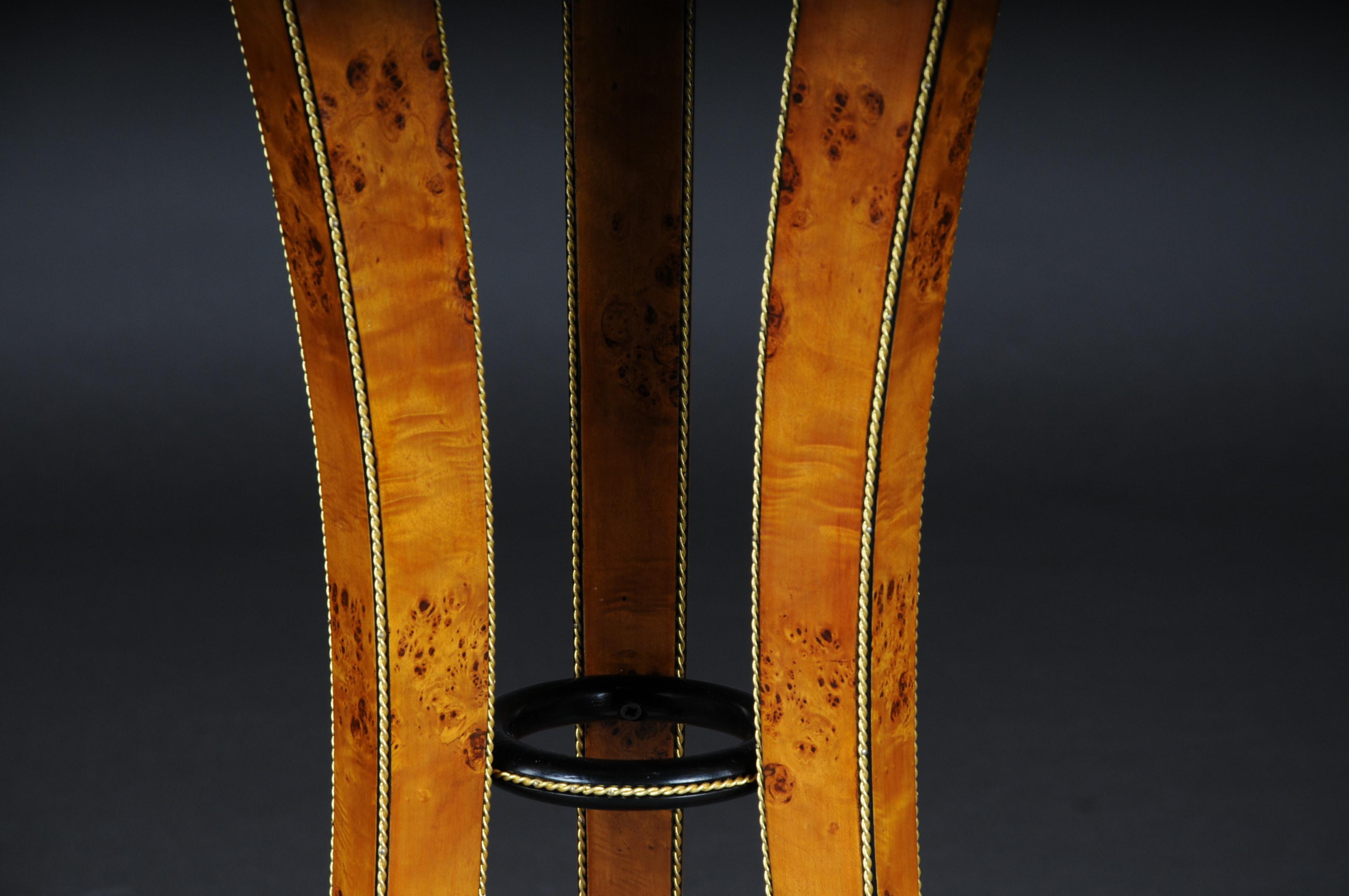Érable Pillar ou piédestal unique de style Empire en vente