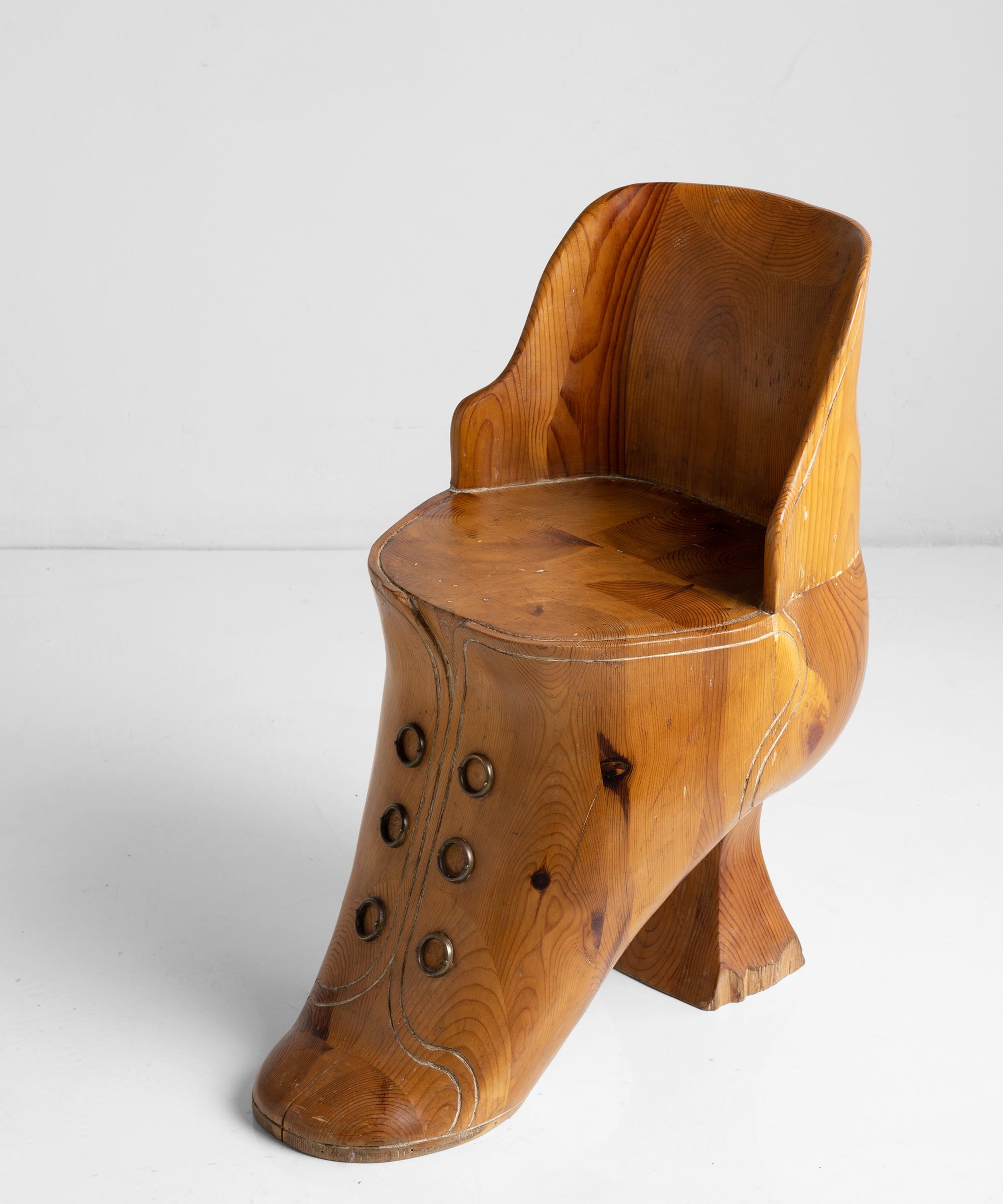 Mid-20th Century Unique Pine Shoe Chair, Italy circa 1930