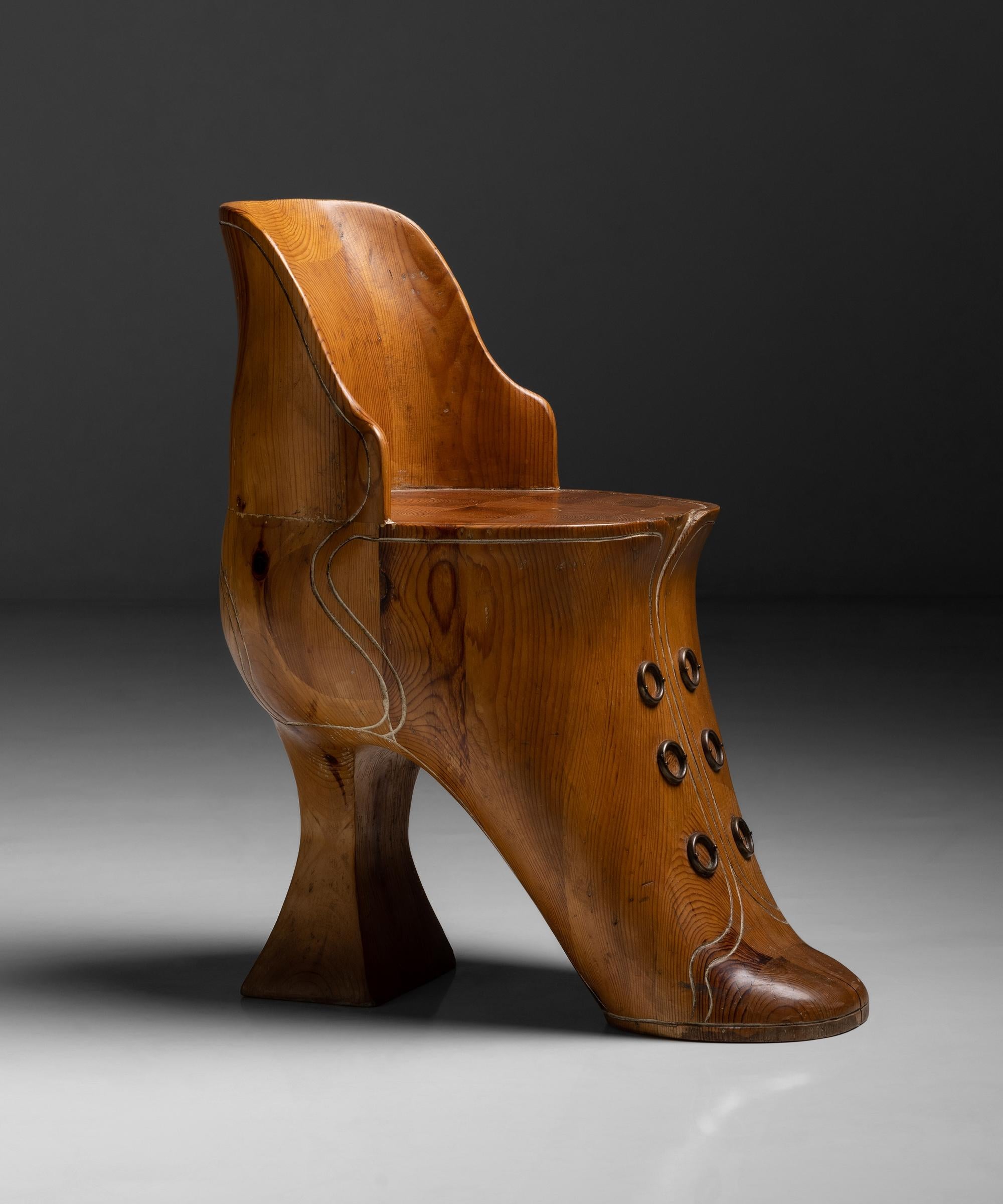 Unique Pine Shoe Chair, Italy circa 1930 1