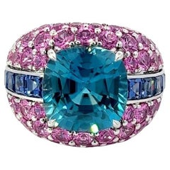 Exklusiver Ring aus 18 Karat Weißgold mit einzigartigen rosa und blauen Saphiren und Diamanten