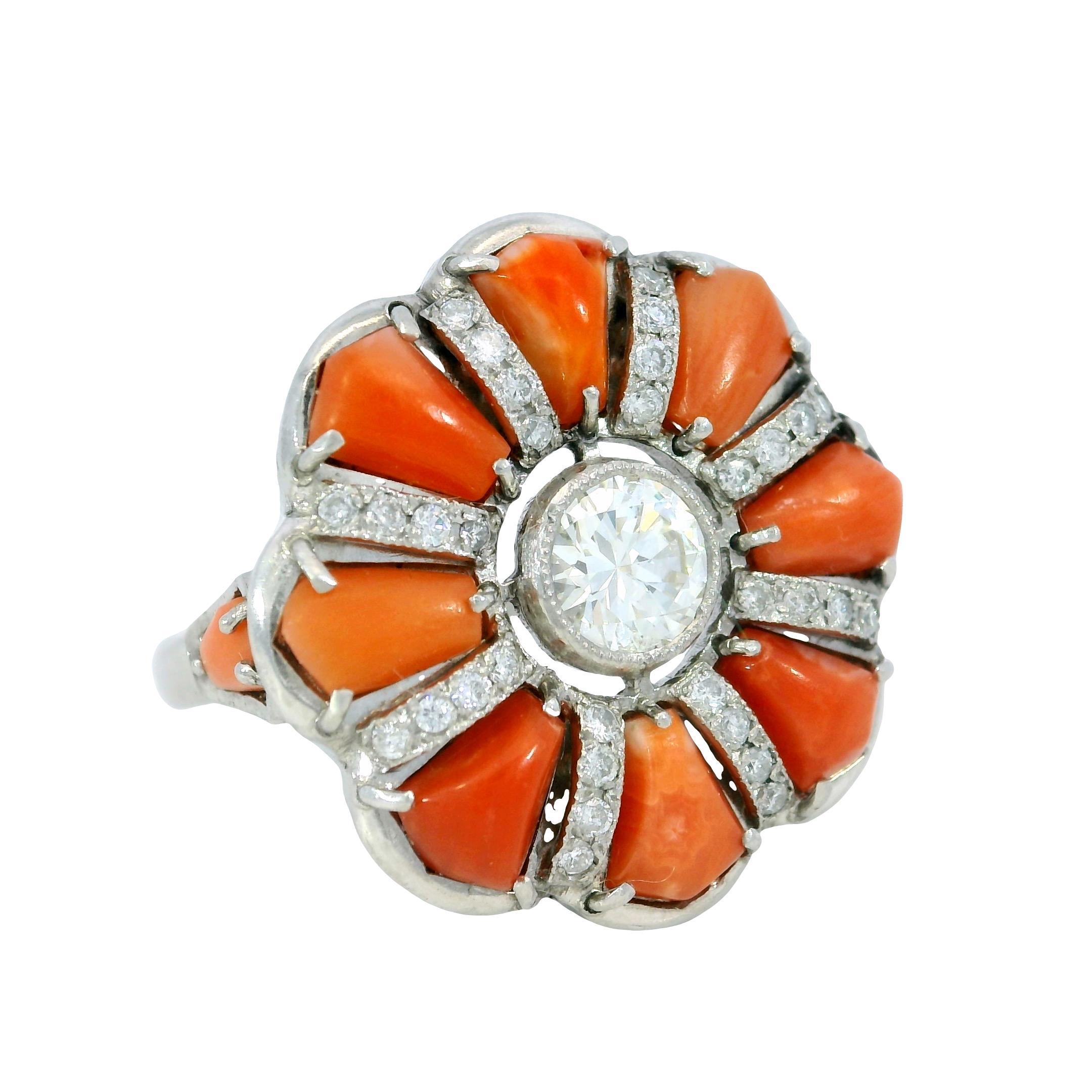Bague unique en platine avec corail et diamant Accents de taille européenne ~0,92 ct de diamant

Cette bague est ornée d'un diamant de taille européenne de 0,92 carat en son centre, présentant une teinte blanche éclatante et un attrait intemporel.