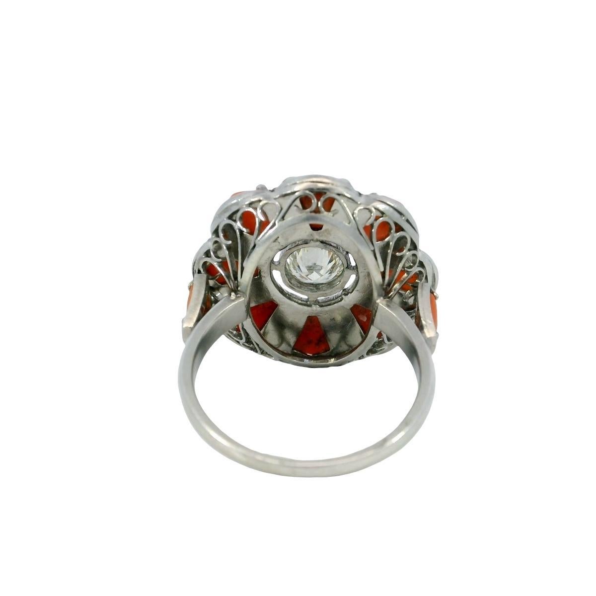 Bague unique en platine avec corail et diamant Accents de taille européenne ~0,92 ct de diamant Pour femmes en vente