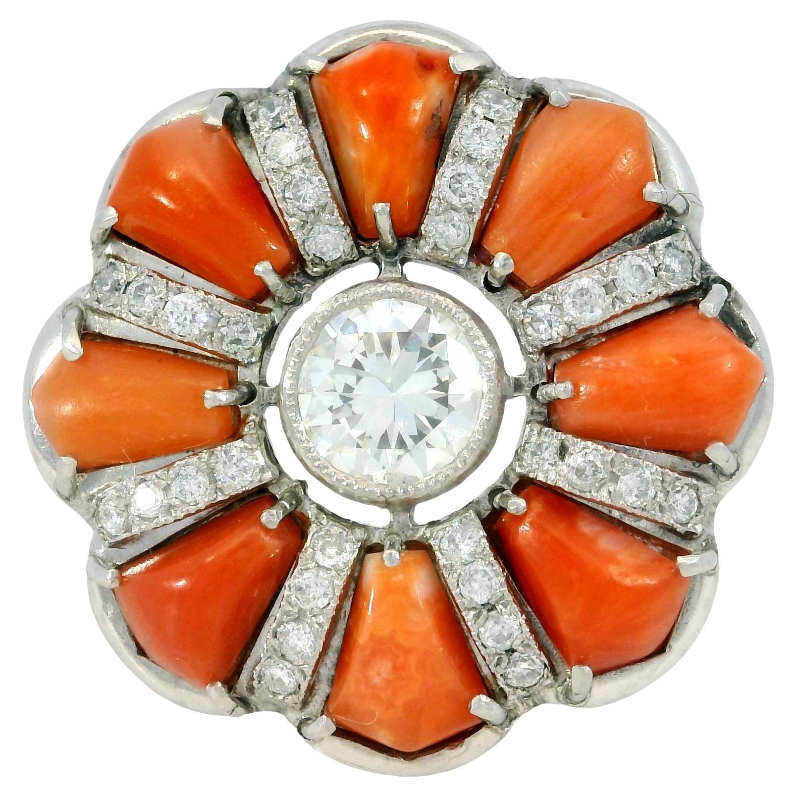 Bague unique en platine avec corail et diamant Accents de taille européenne ~0,92 ct de diamant en vente