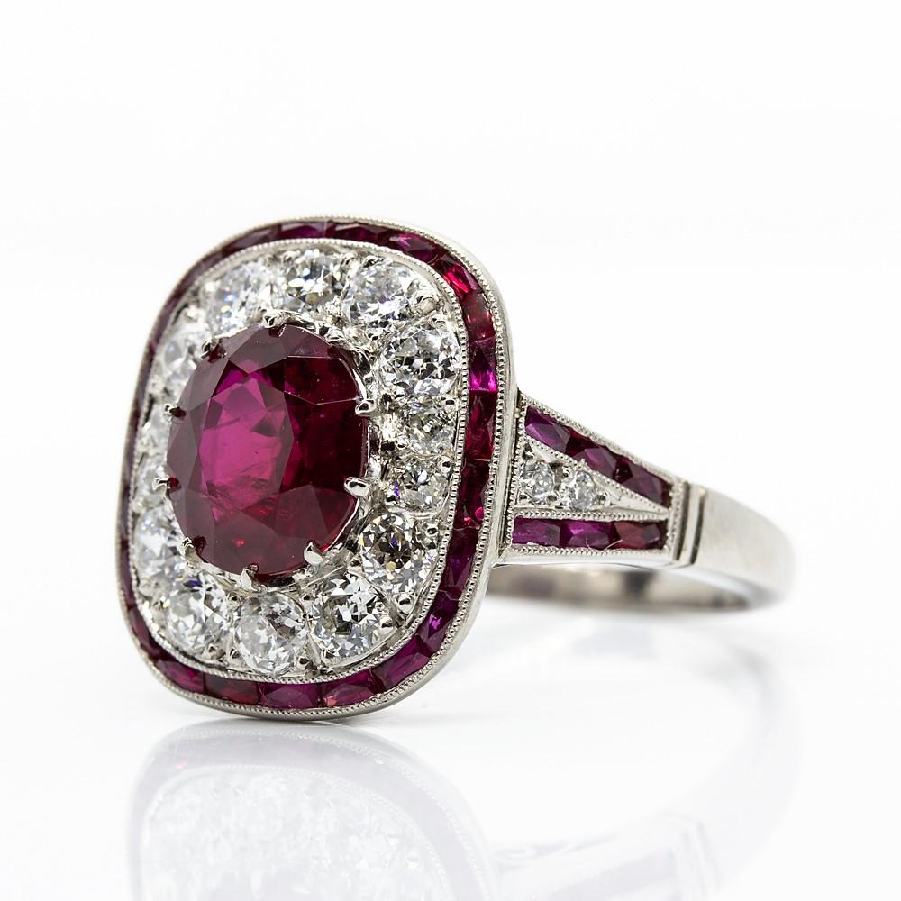 Art Deco Platinum Gia Certified Ruby, Antique Diamond and French Cut Ruby Ring In Excellent Condition In Miami, FL