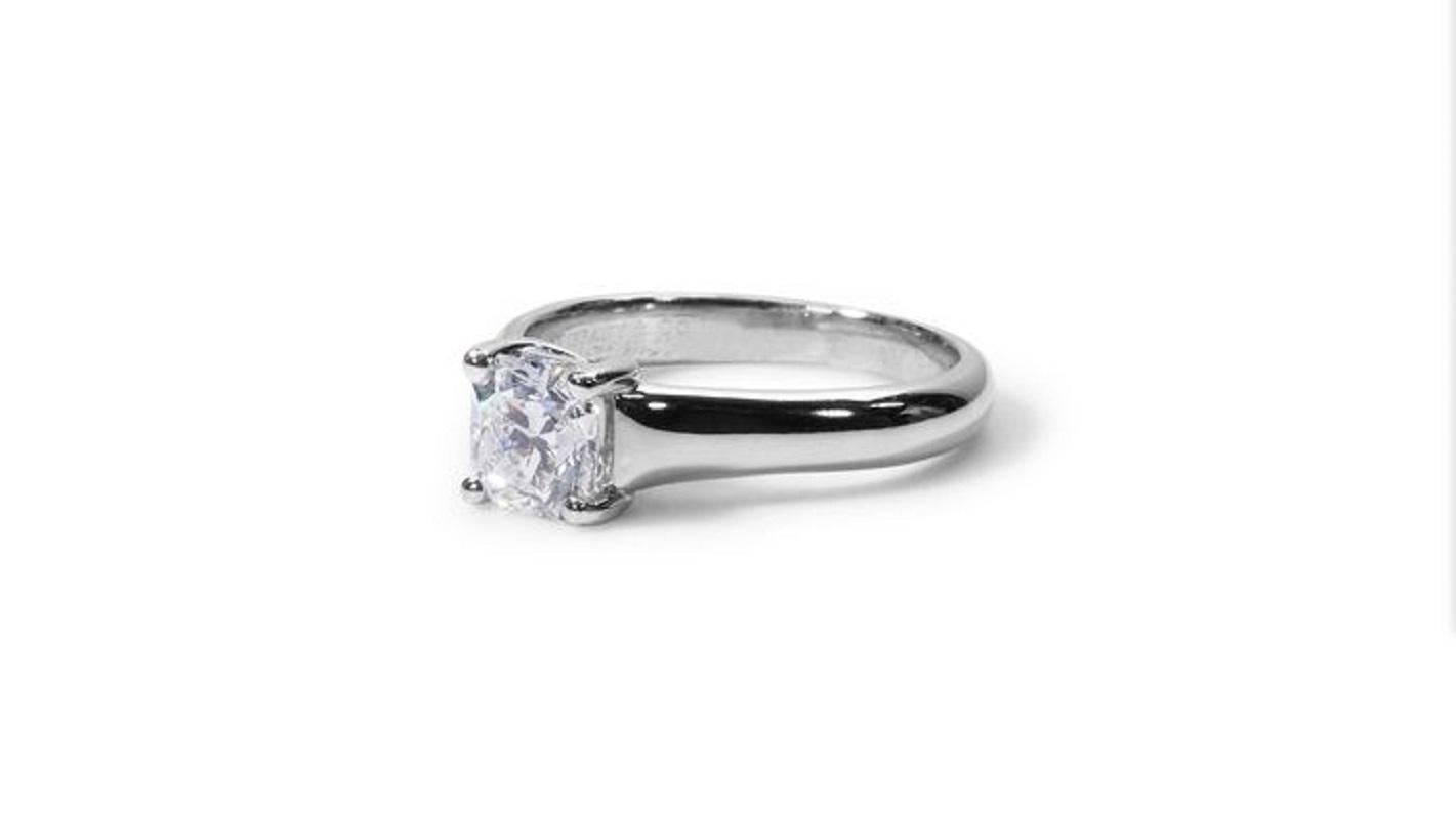 Women's Unique Platinum Solitaire Ring with 0.80 Ct Natural Diamonds, IGI Cert For Sale