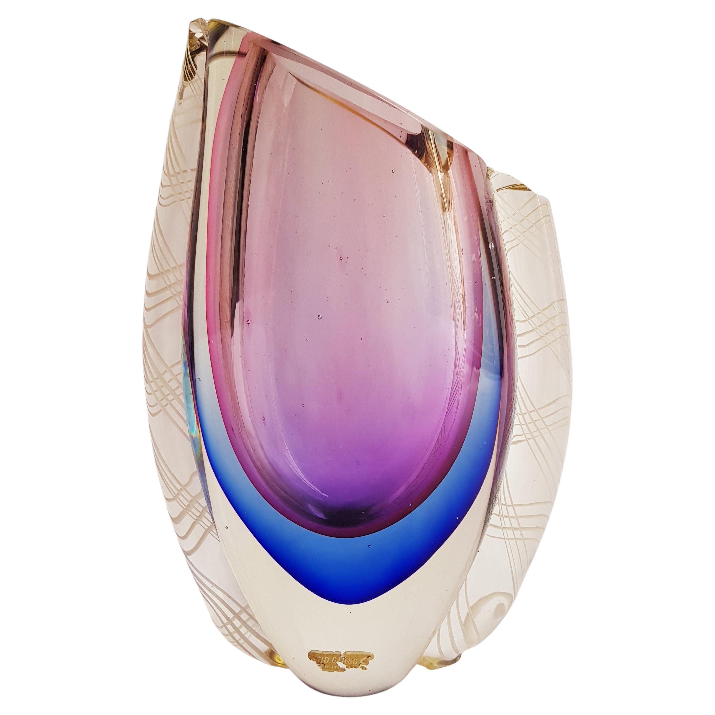 Beautiful vitange murano glass somerso vase purple, blue and clear, applied filigrana glass, brilliant condition. Part of murano glass label. 