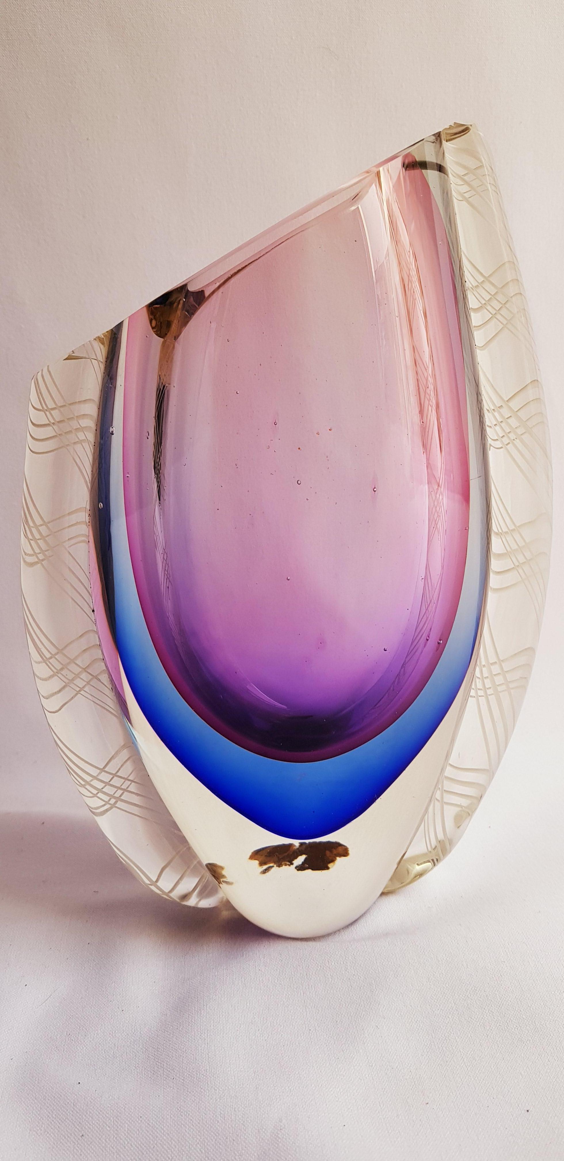 Unique Pulegoso murano glass somerso vase applied filigrana Flavio Poli  For Sale 2