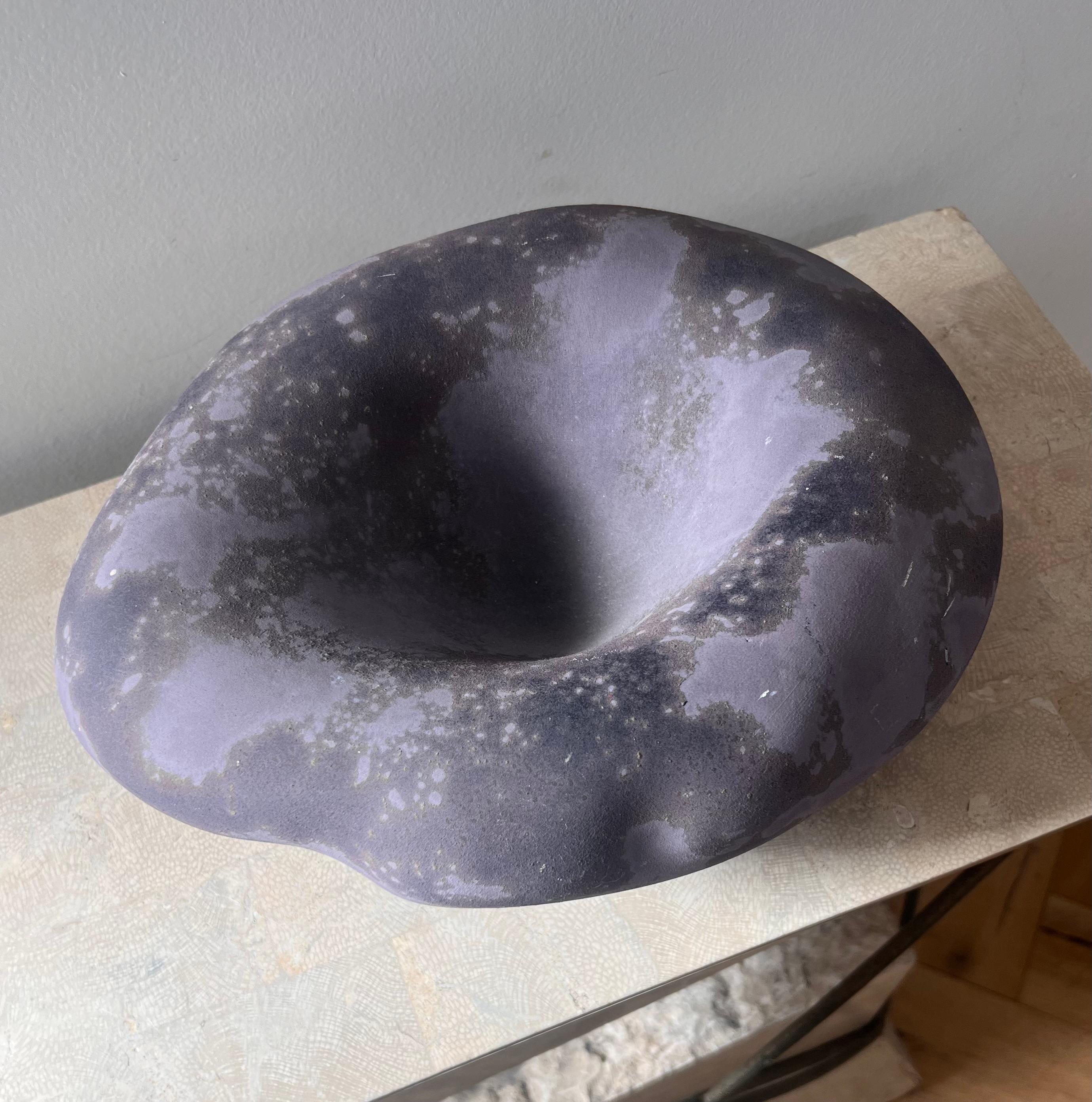 Unique raku ceramic pottery by Tony Evans in lavender, signed, 21st century  For Sale 2