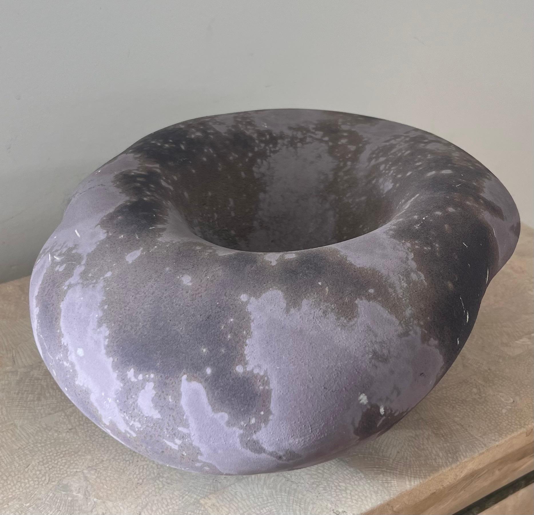 Unique raku ceramic pottery by Tony Evans in lavender, signed, 21st century  For Sale 5