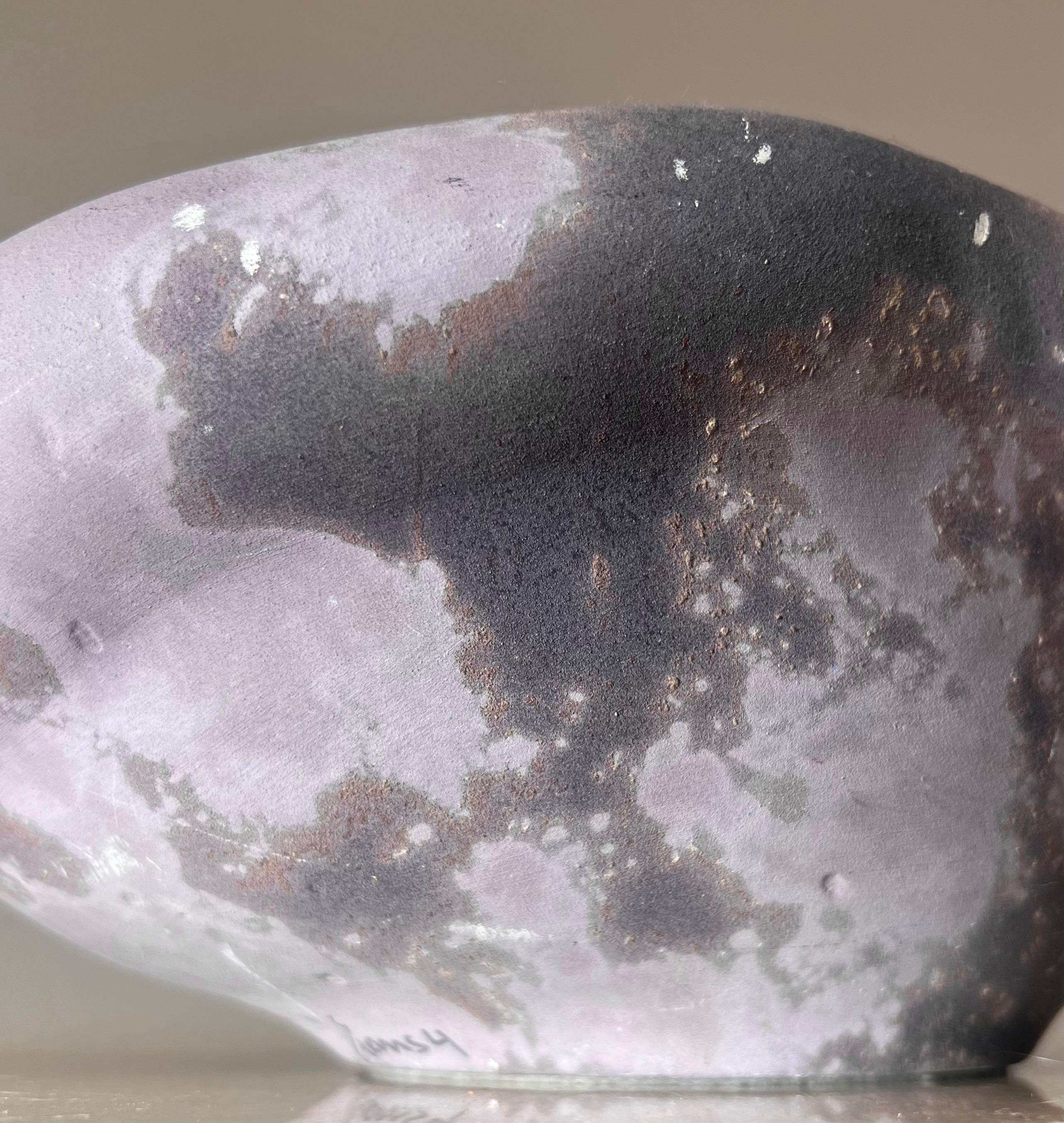 Ceramica raku unica di Tony Evans in lavanda, firmata, 21° secolo 9