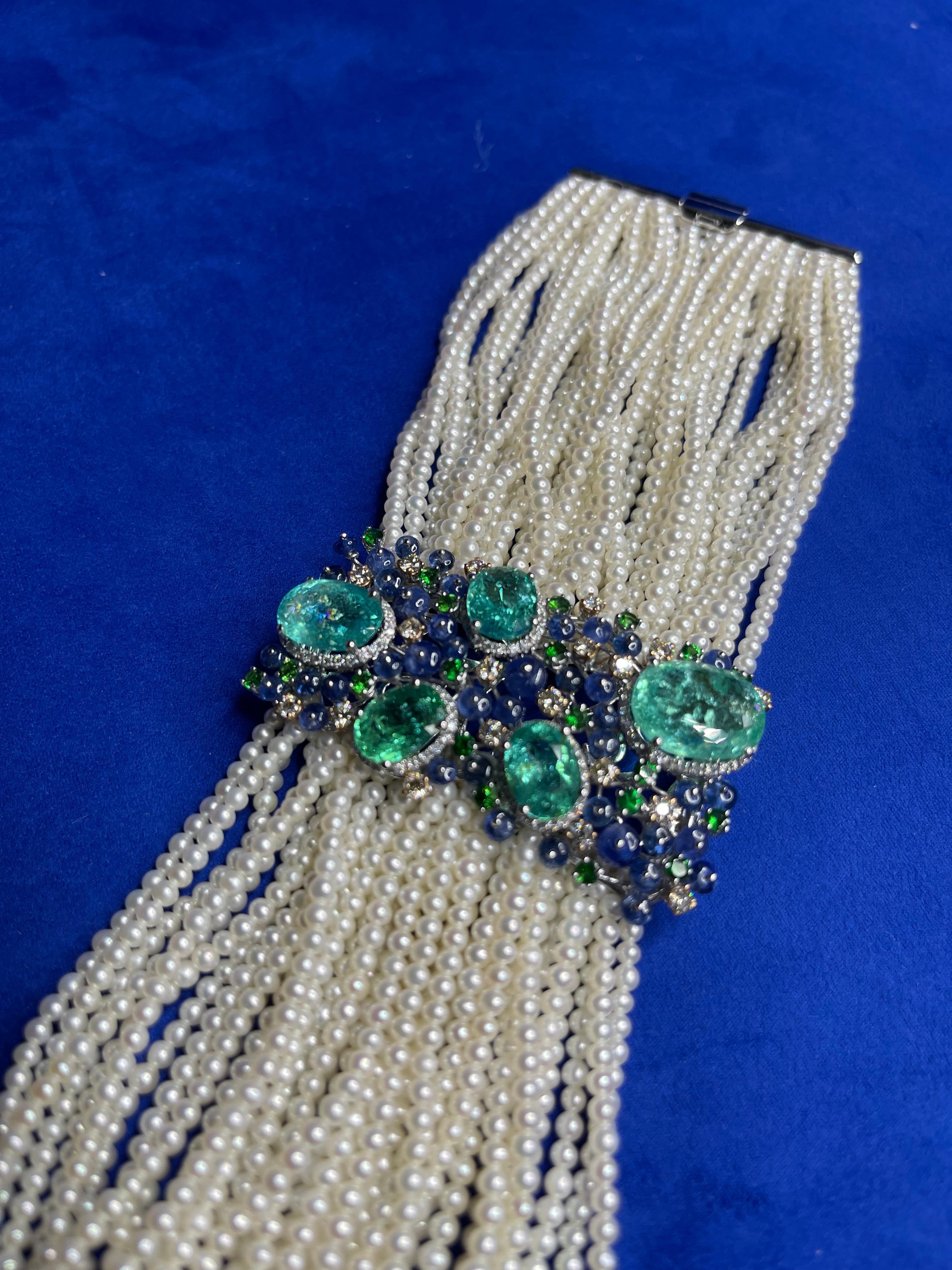 Bracelet unique et rare en or avec tourmalines Paraiba, diamants, perles Akoya et tanzanites en vente 4