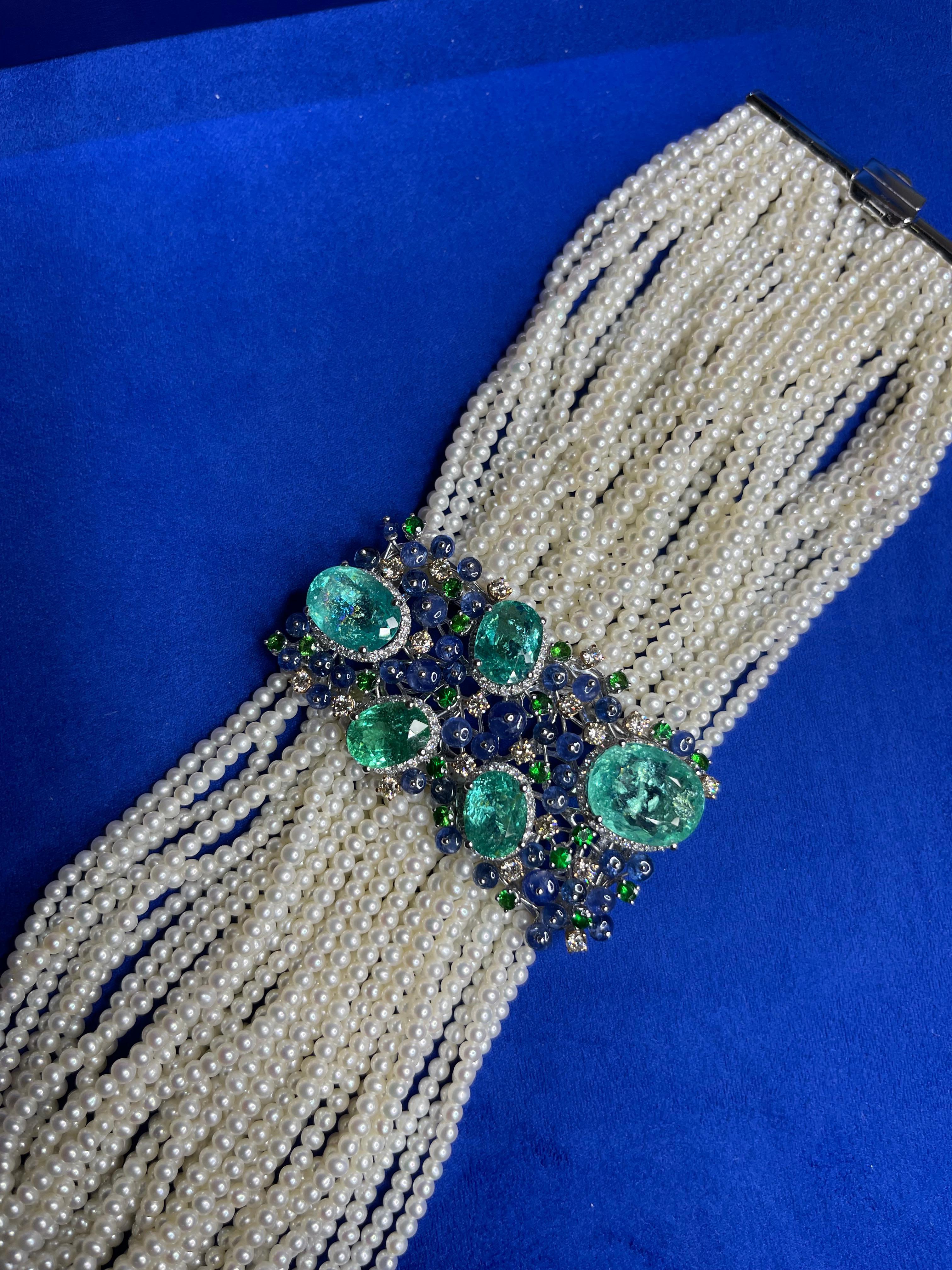 Bracelet unique et rare en or avec tourmalines Paraiba, diamants, perles Akoya et tanzanites en vente 1