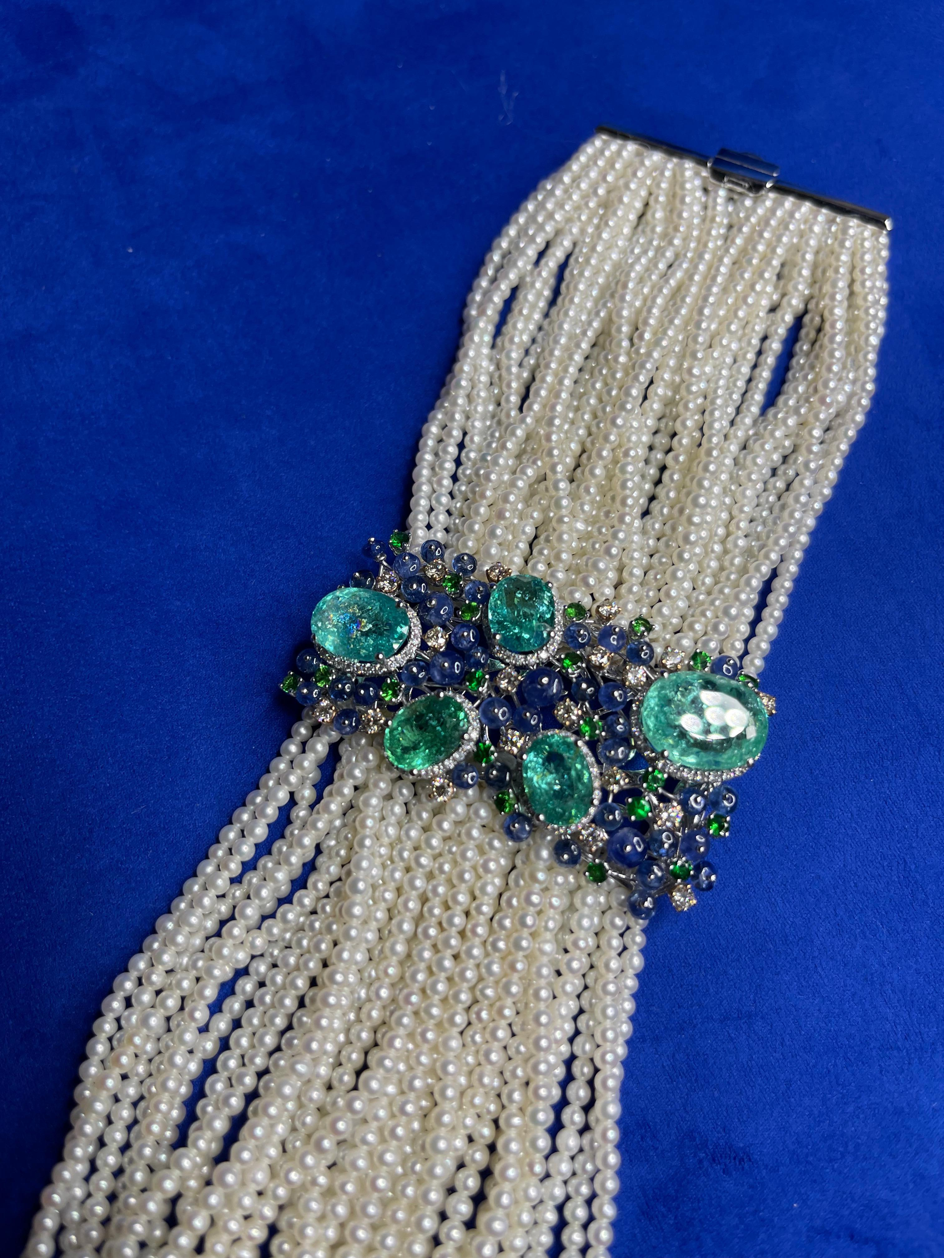 Bracelet unique et rare en or avec tourmalines Paraiba, diamants, perles Akoya et tanzanites en vente 2