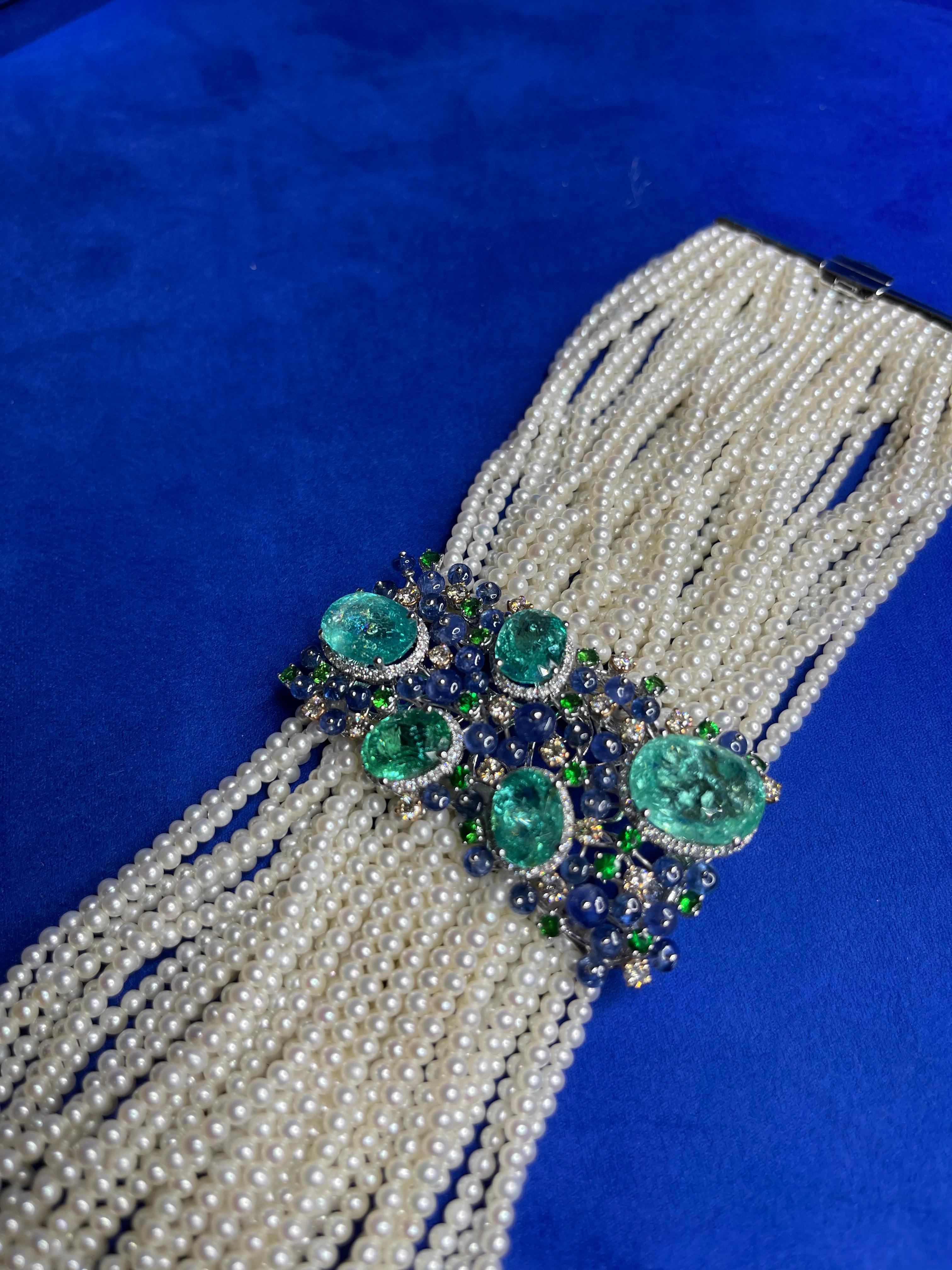 Bracelet unique et rare en or avec tourmalines Paraiba, diamants, perles Akoya et tanzanites en vente 3
