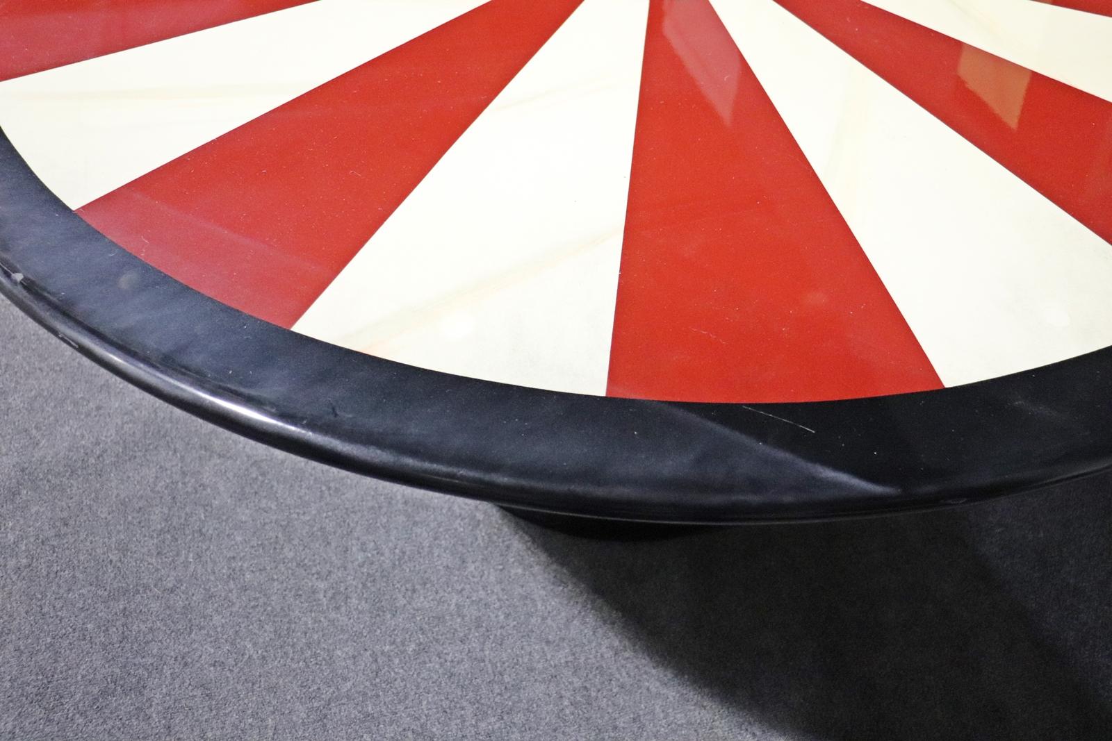 Unique Red White and Black 60 inch Round Dining Table with 2 Leaves  In Good Condition In Swedesboro, NJ