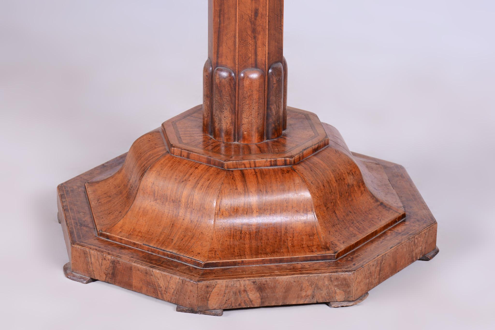 Unique Restored Austrian Biedermeier Walnut Folding Round Dining Table, 1820s In Good Condition In Brandys nad Labem, Středočeský kraj